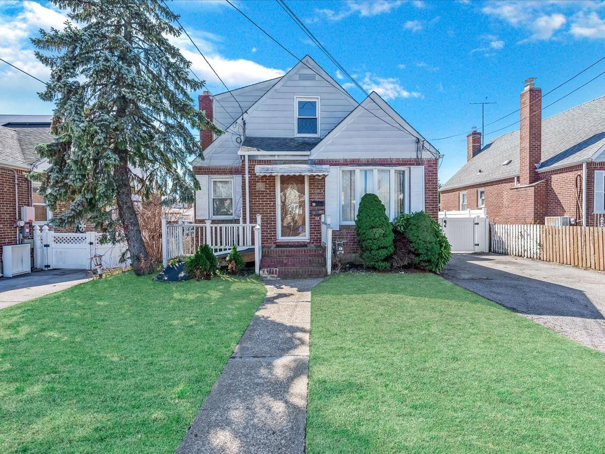 Valley Stream, NY 11580,50 Stephen PL