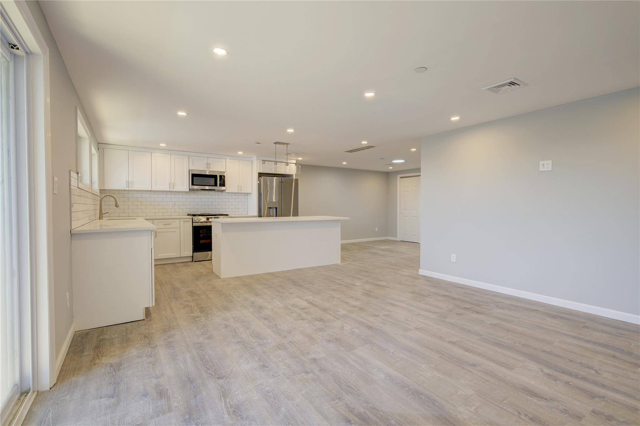 Long Beach, NY 11561,46 Kentucky ST #1