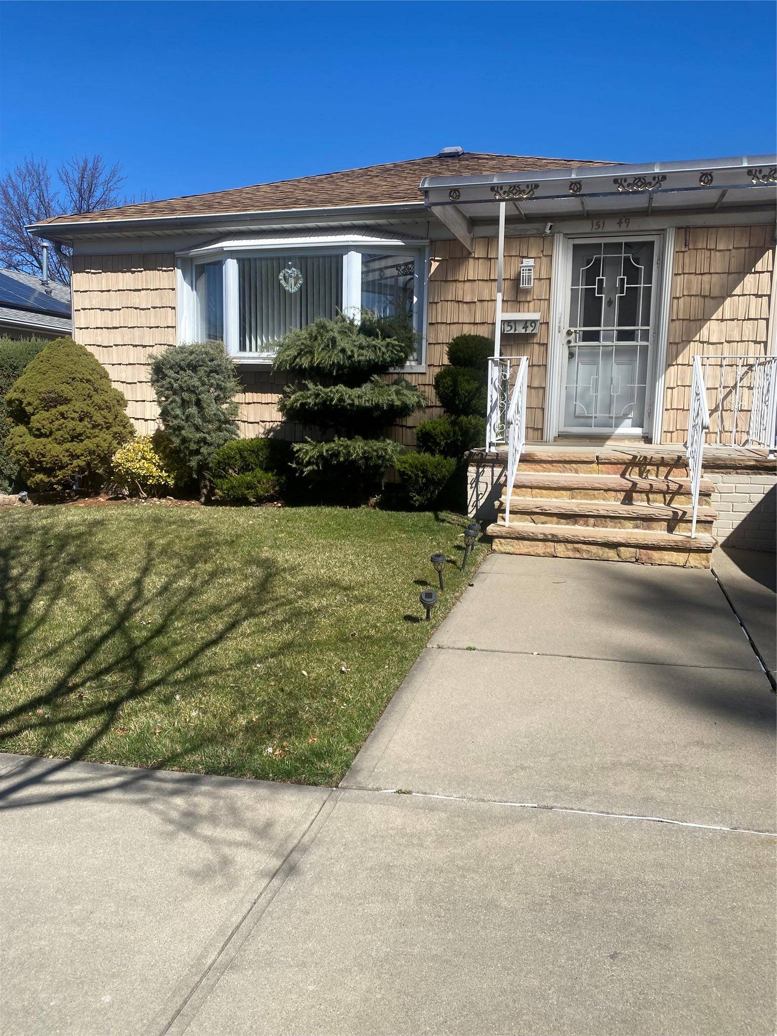 Whitestone, NY 11354,151-49 27 AVENUE