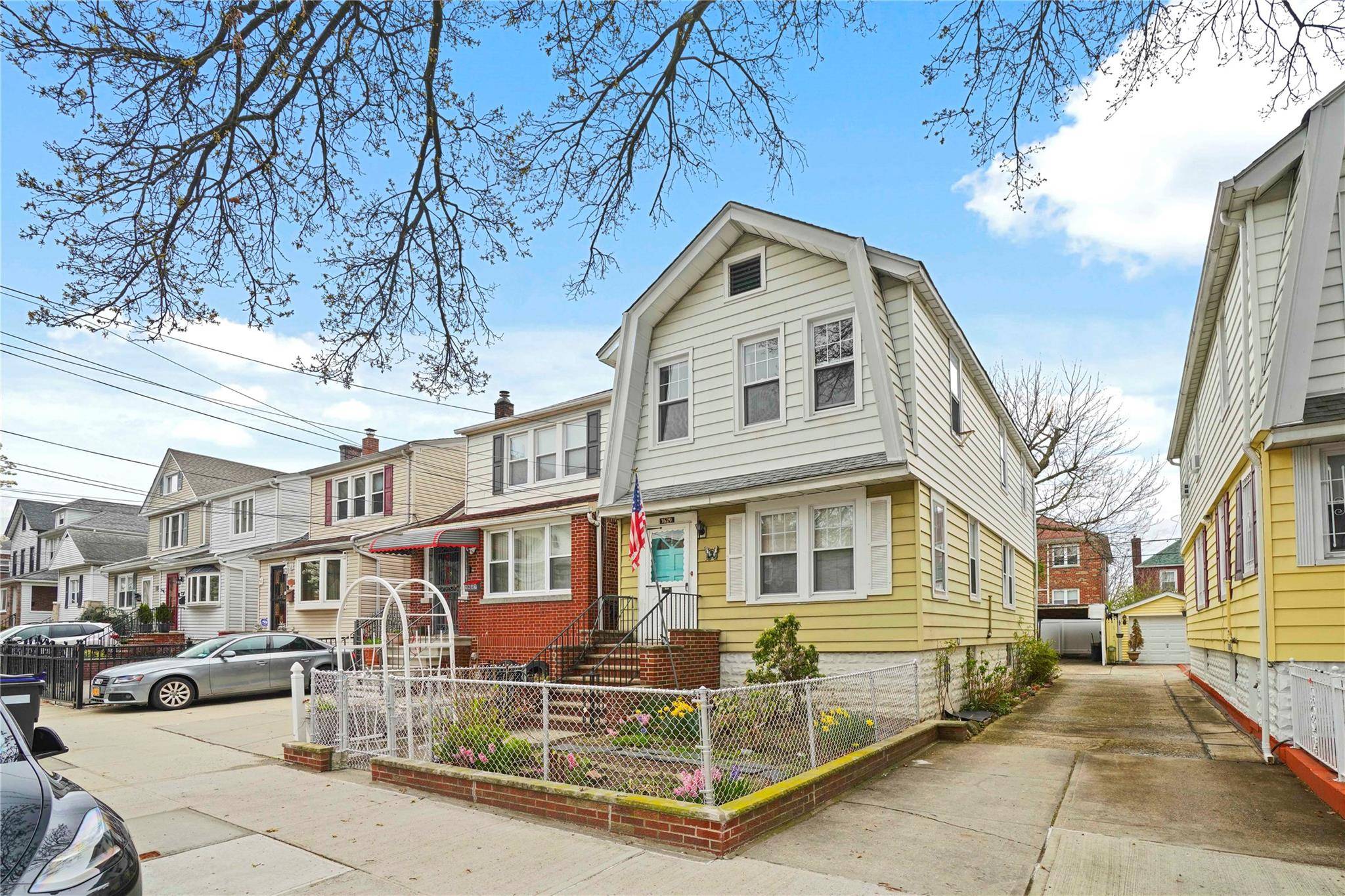 Bronx, NY 10461,1629 Mahan AVE