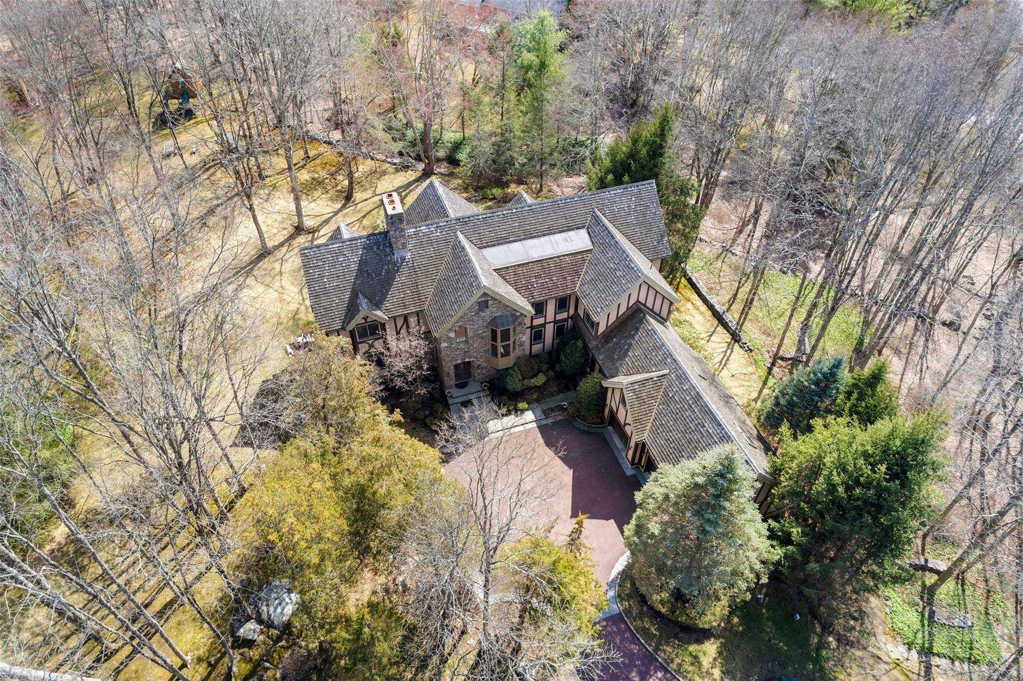 Bedford, NY 10506,1 Gene Curry DR