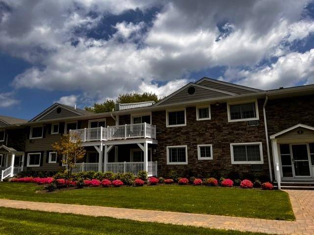 Lake Grove, NY 11755,9 Williams BLVD #23-2B