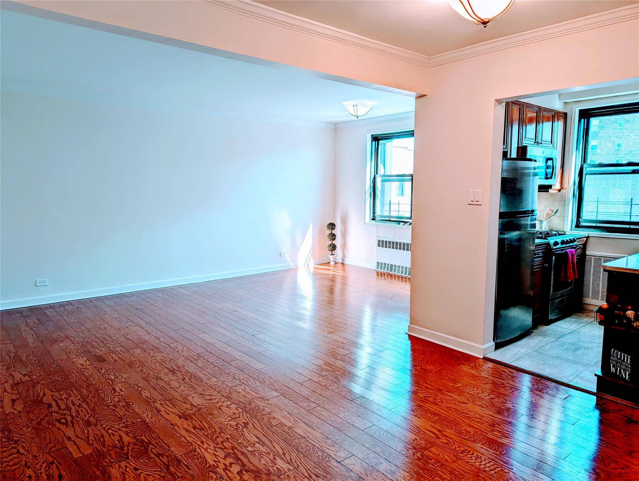 Forest Hills, NY 11375,69-60 108 ST #719
