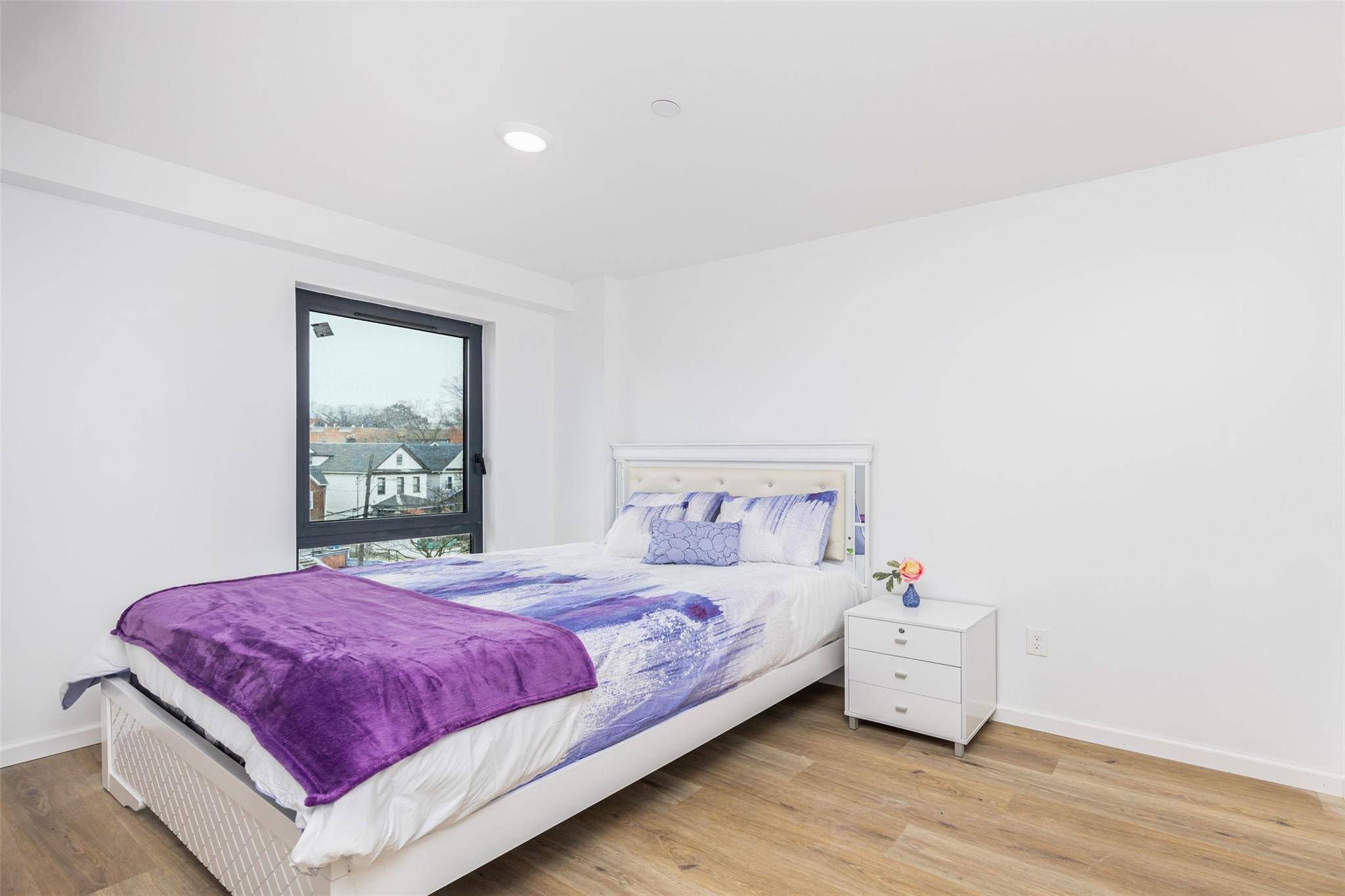 Woodside, NY 11377,70-40 45th Avenue #3C
