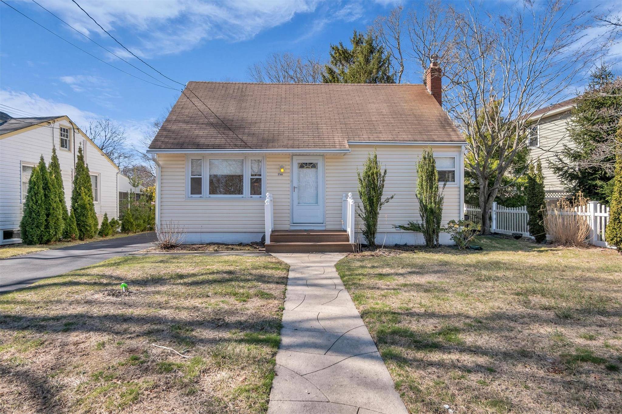 Shirley, NY 11967,26A Linden