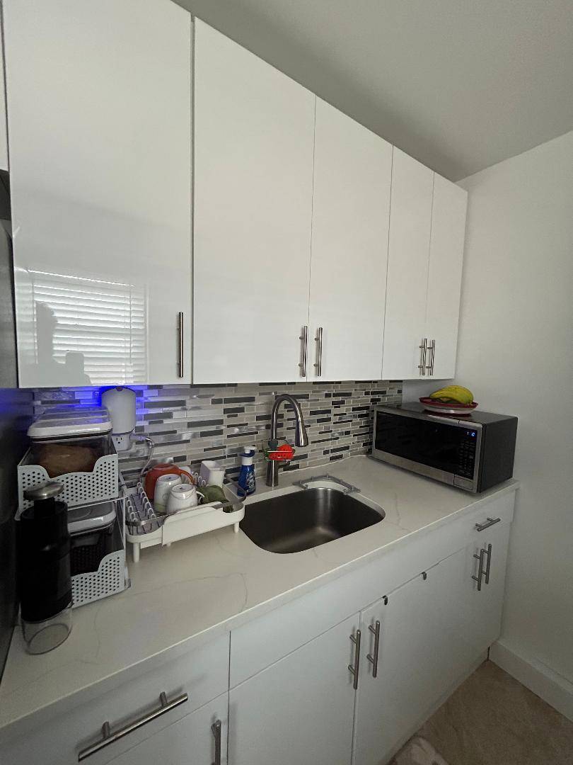 Whitestone, NY 11357,199-05 21 ST #1-363