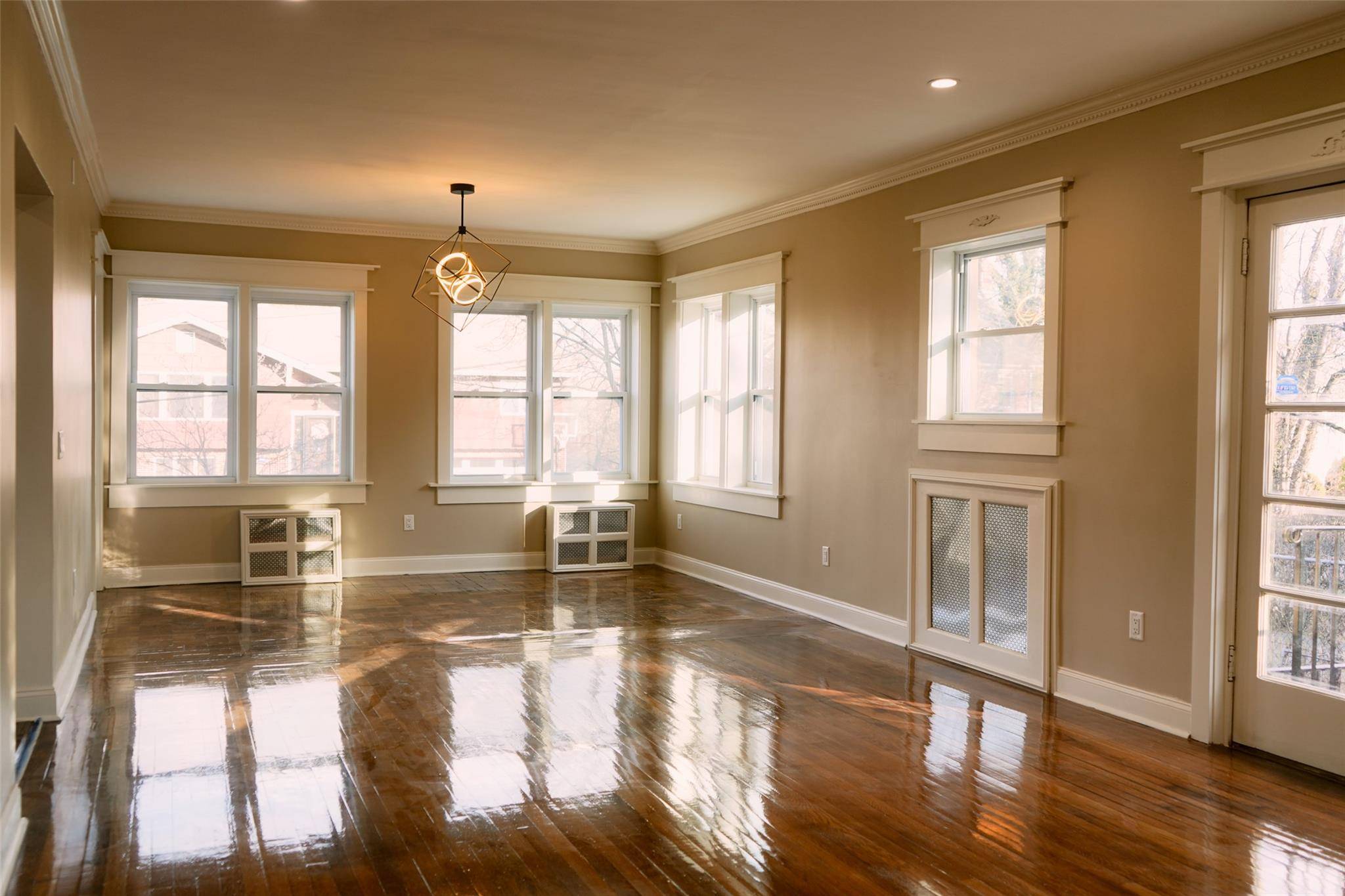 Mount Vernon, NY 10552,170 Lawrence ST