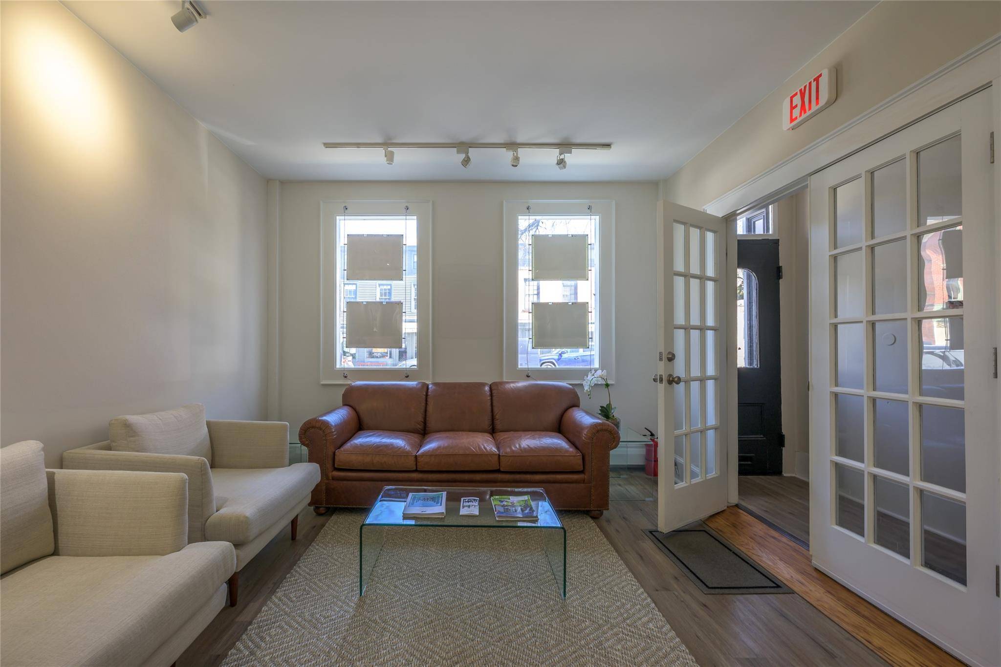 Hudson, NY 12534,237 Warren ST