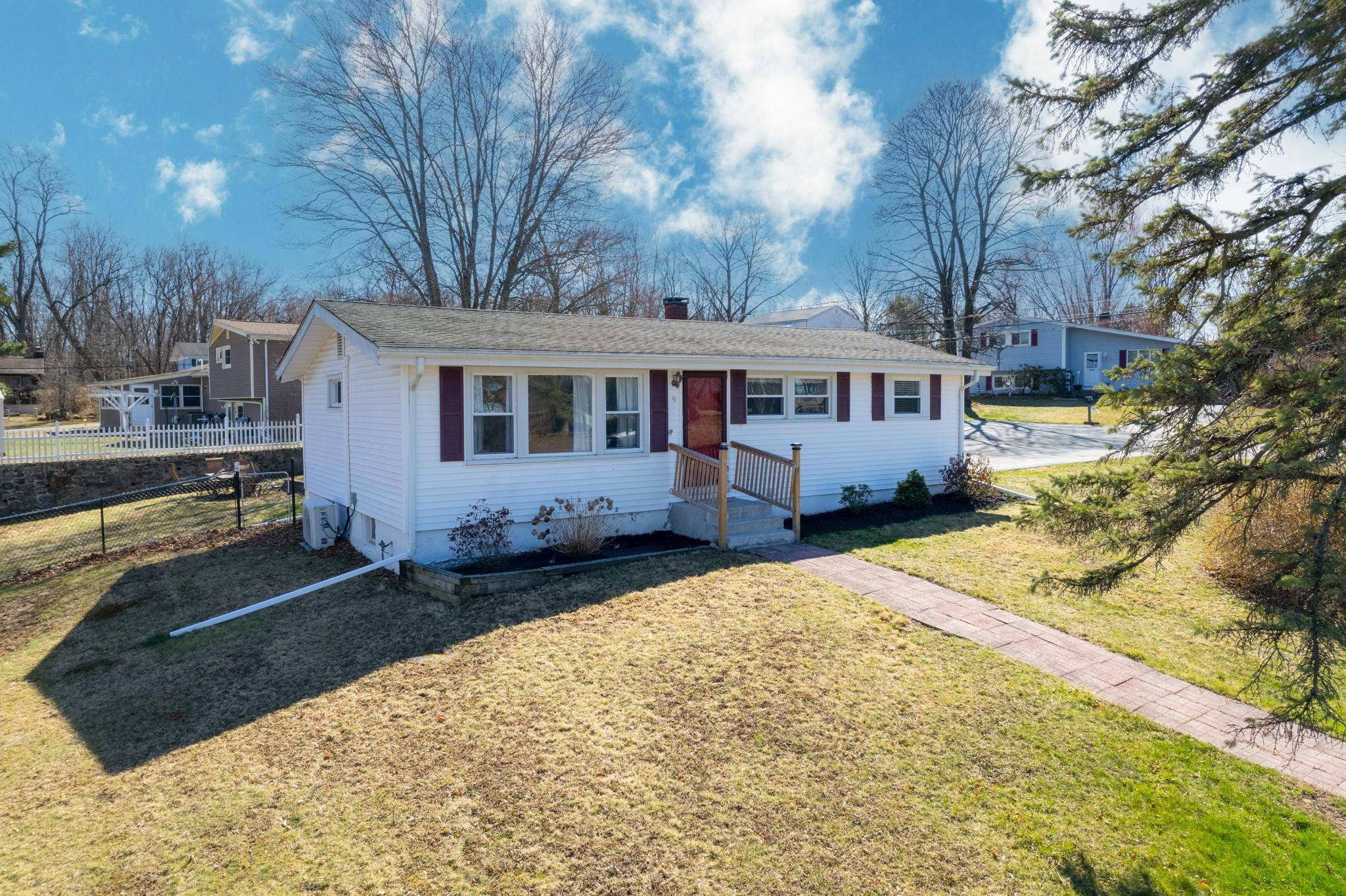 New Windsor, NY 12553,9 Kearney DR