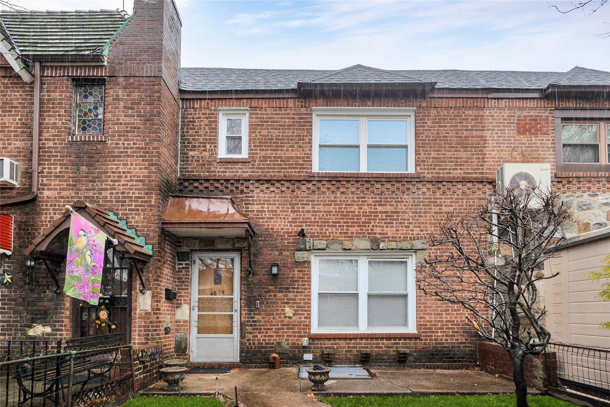 Woodside, NY 11377,48-34 65  Street