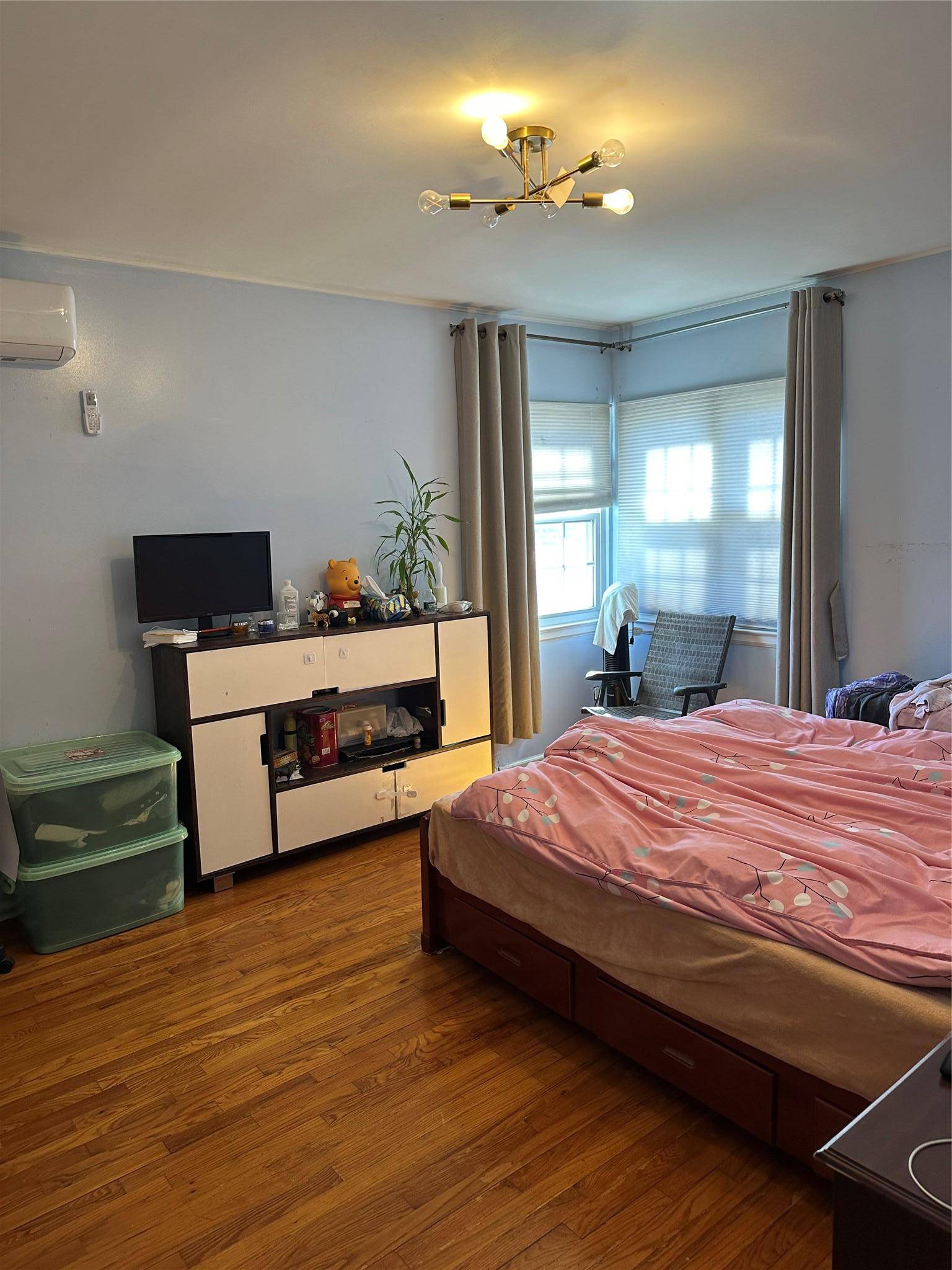 Flushing, NY 11358,4744 199th ST