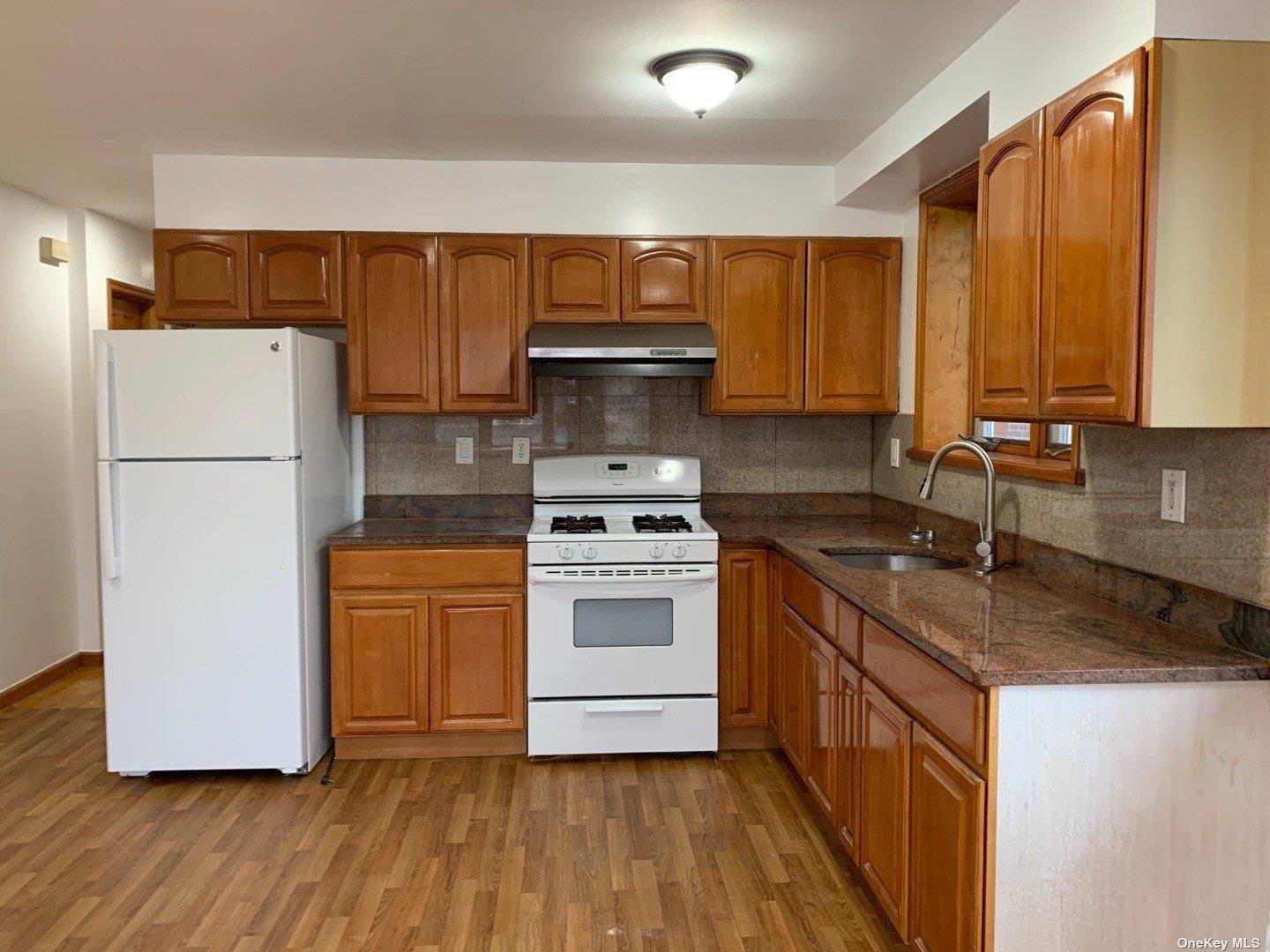 Flushing, NY 11355,142-03 45th AVE
