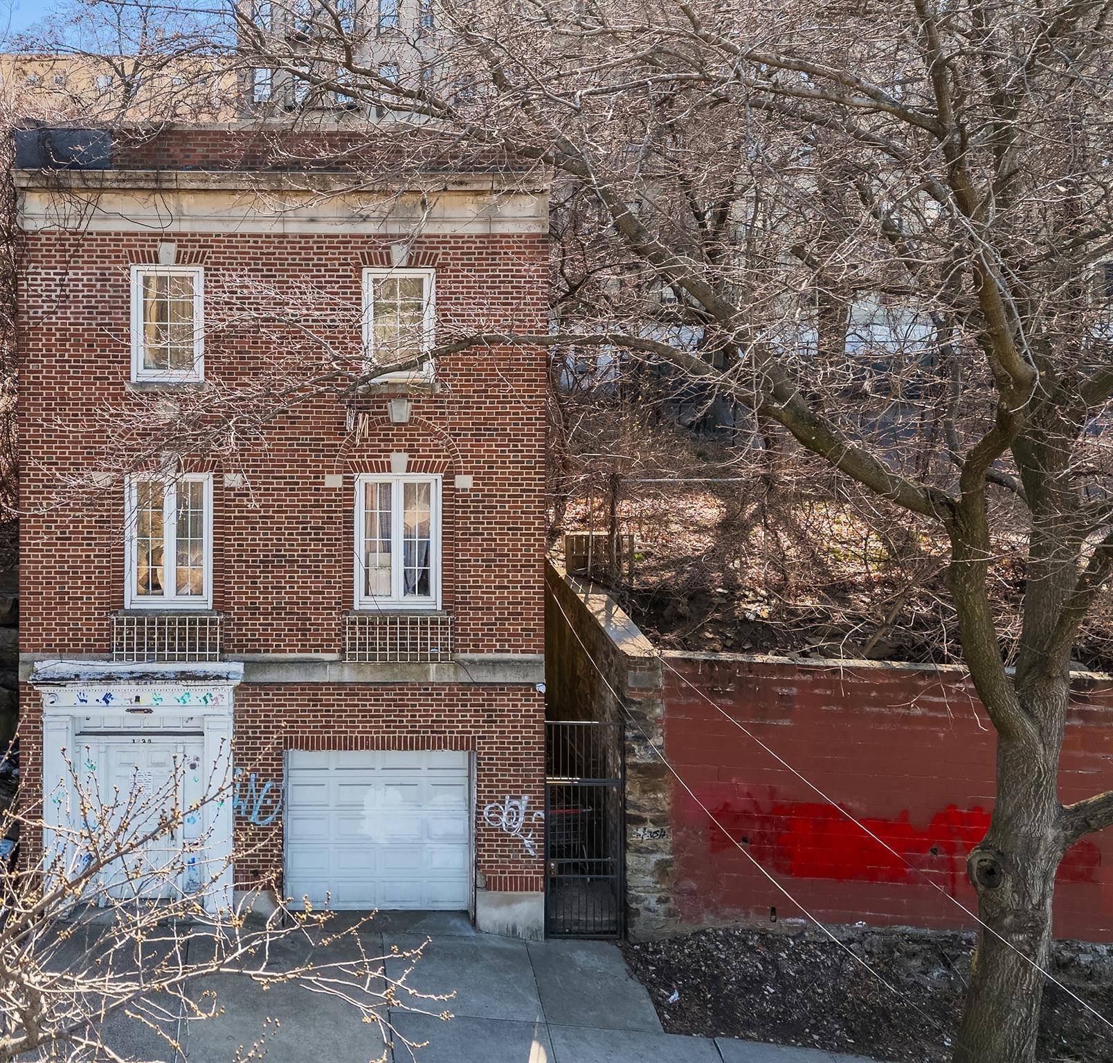 Bronx, NY 10452,1328 University AVE