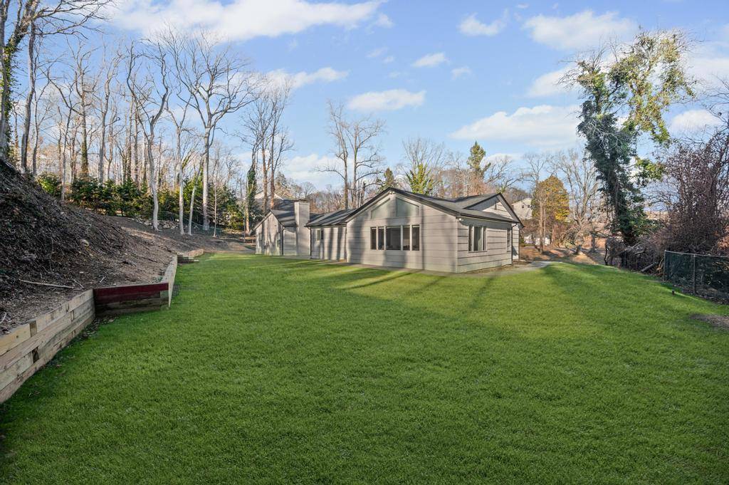 East Hills, NY 11576,110 Peach DR