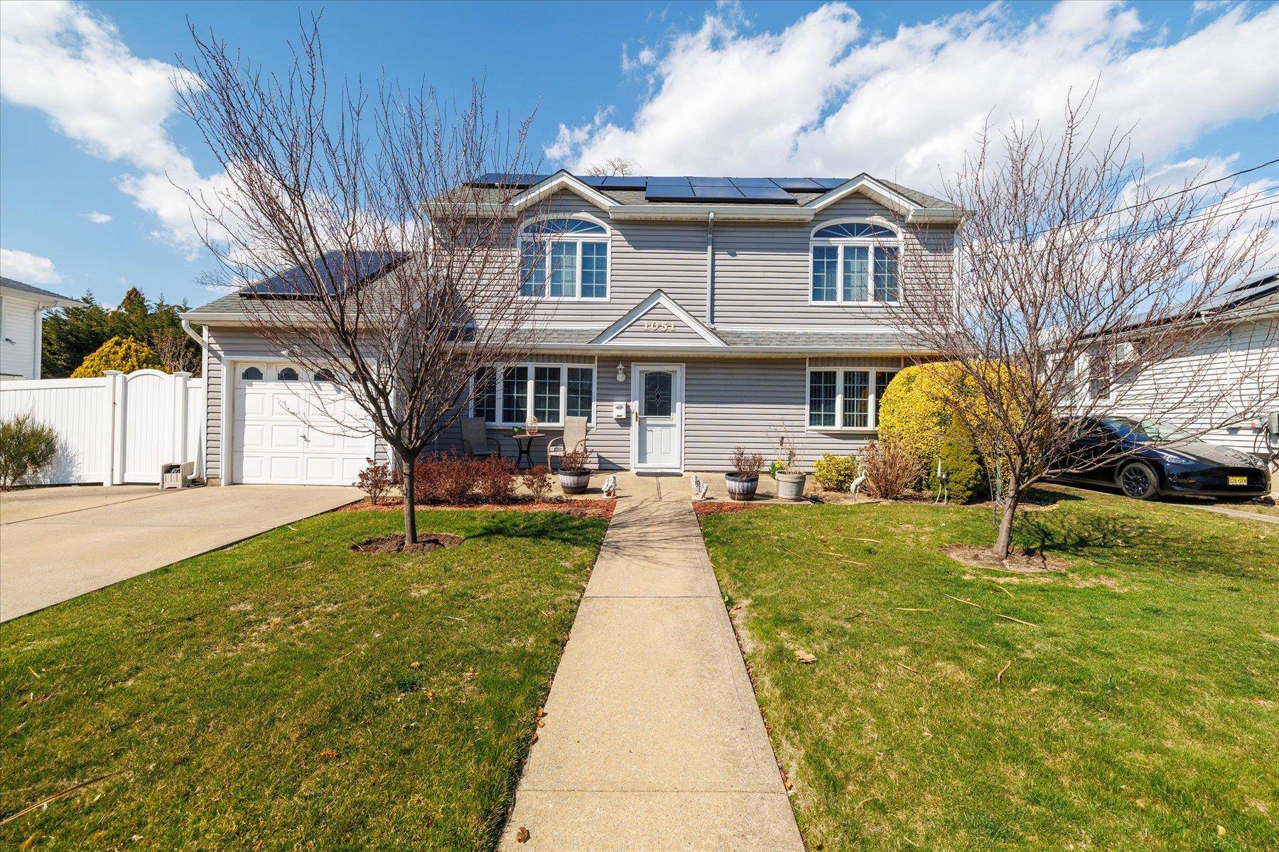 Baldwin, NY 11510,1051 Hastings ST
