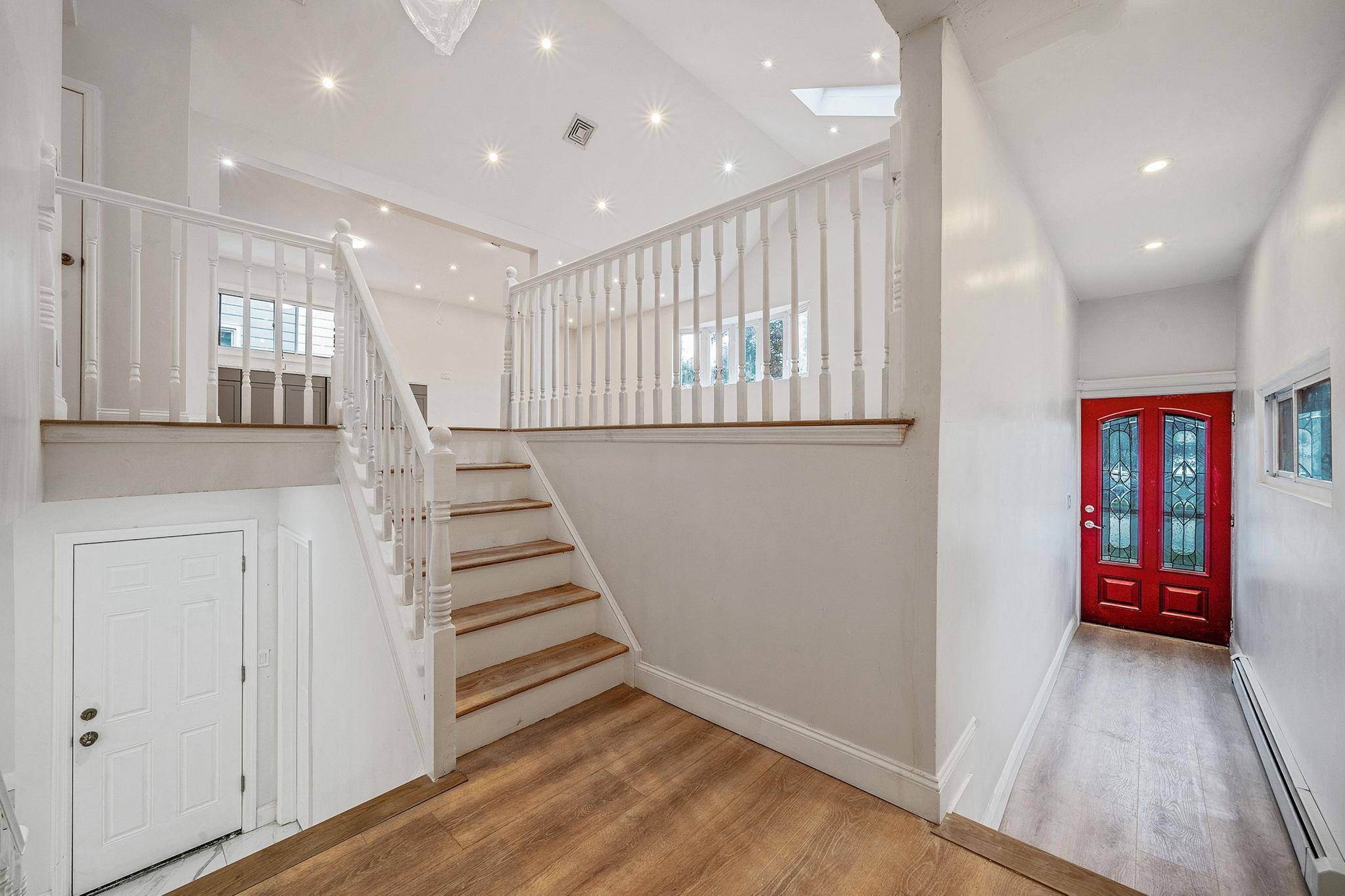 Westbury, NY 11590,623 Dartmouth ST