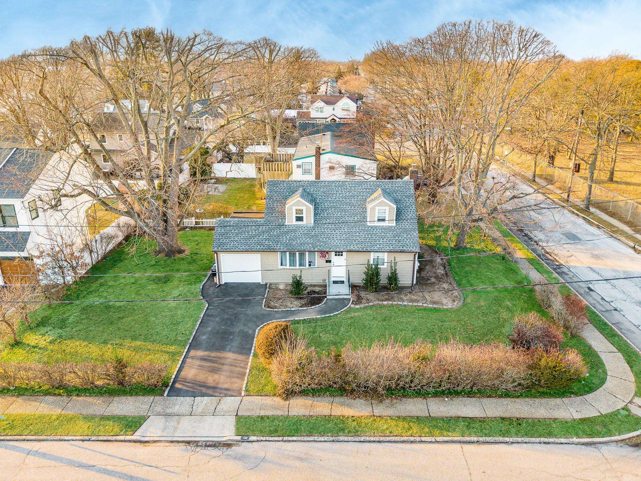 East Meadow, NY 11554,1921 Byrd DR