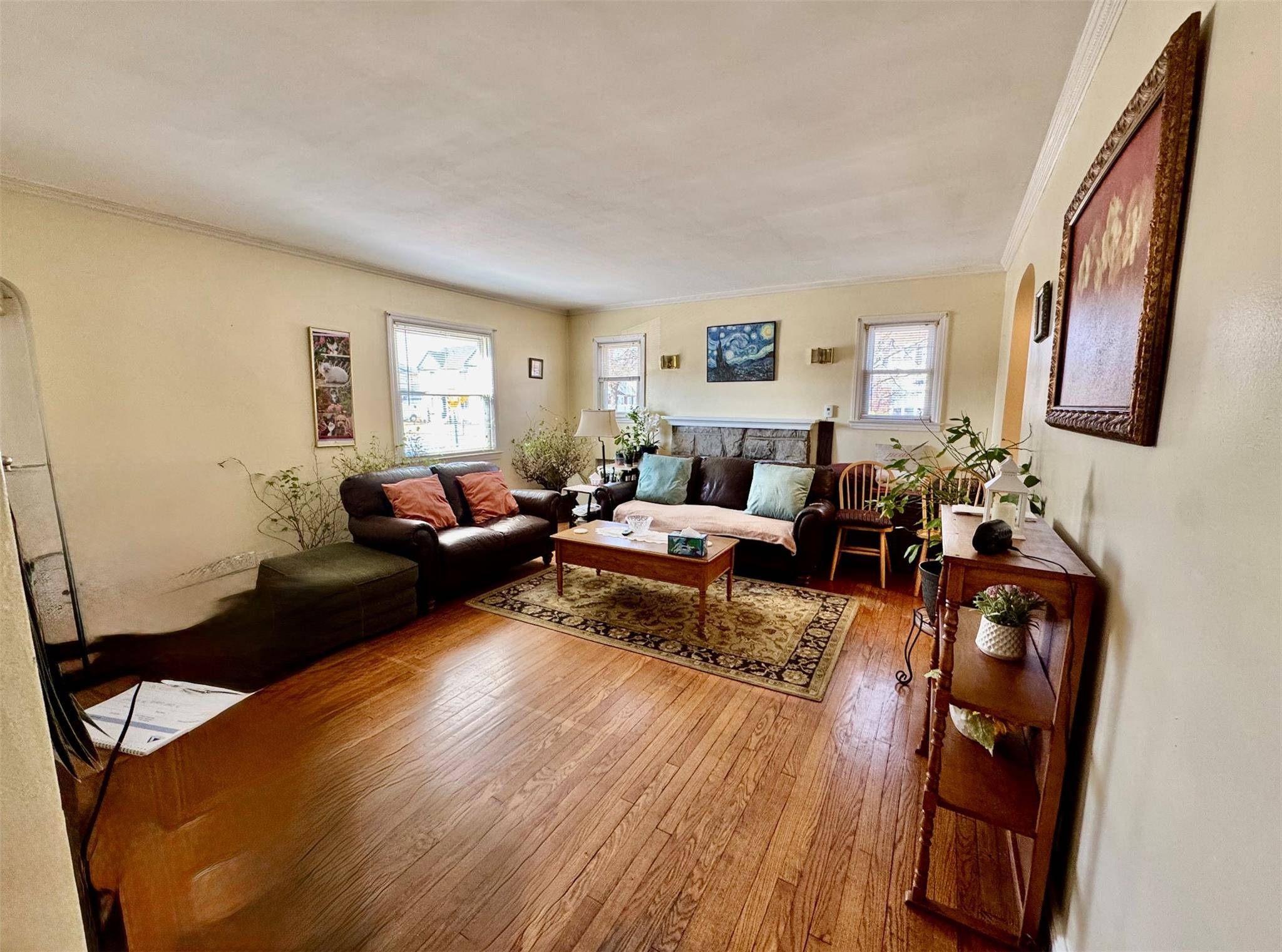 Franklin Square, NY 11010,904 Benris AVE