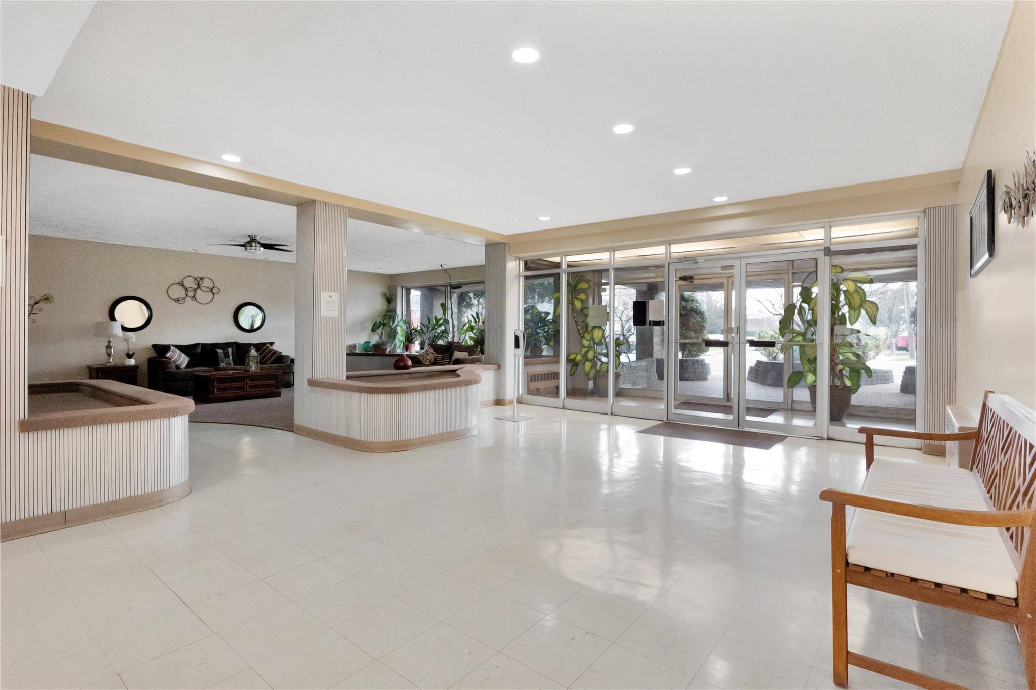 Freeport, NY 11520,250 W Merrick RD #1F