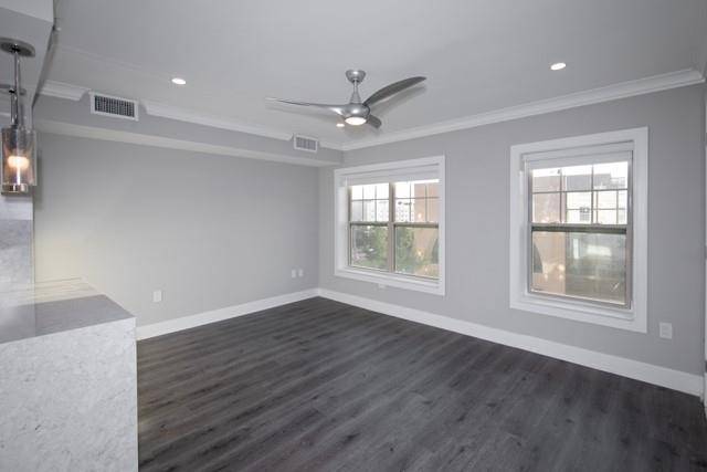 Glen Cove, NY 11542,100 Glen ST #N2201