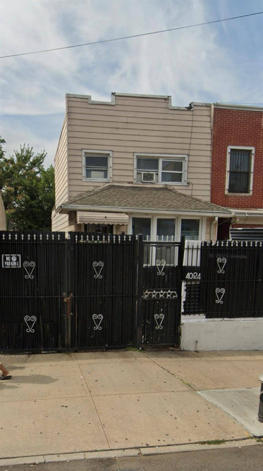 Long Island City, NY 11101,40-24 24th ST