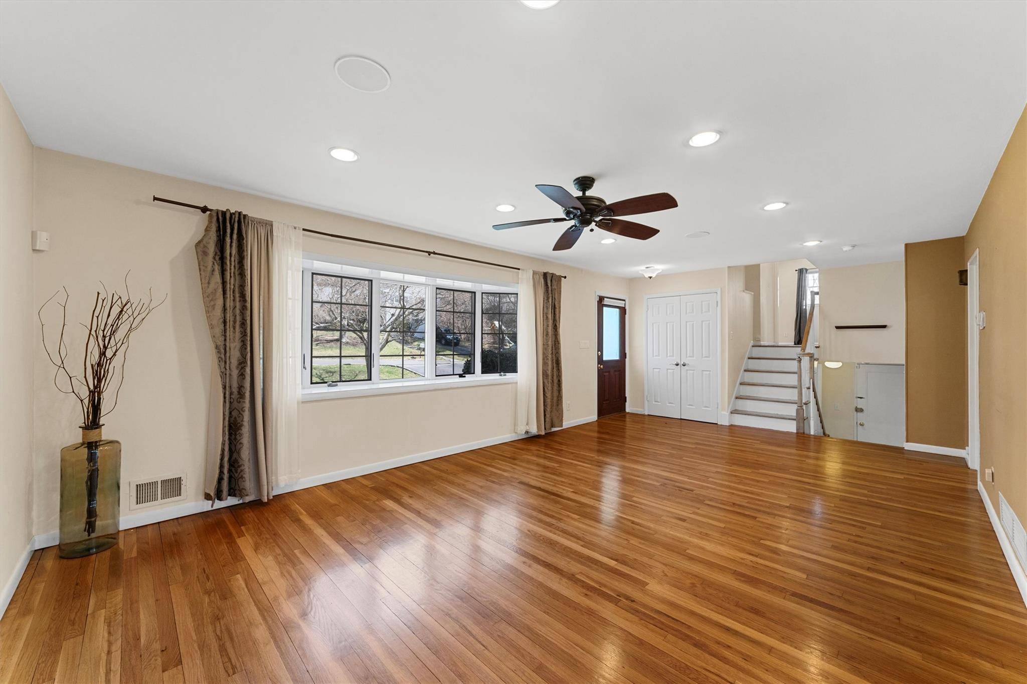 Briarcliff Manor, NY 10510,9 Leawood DR