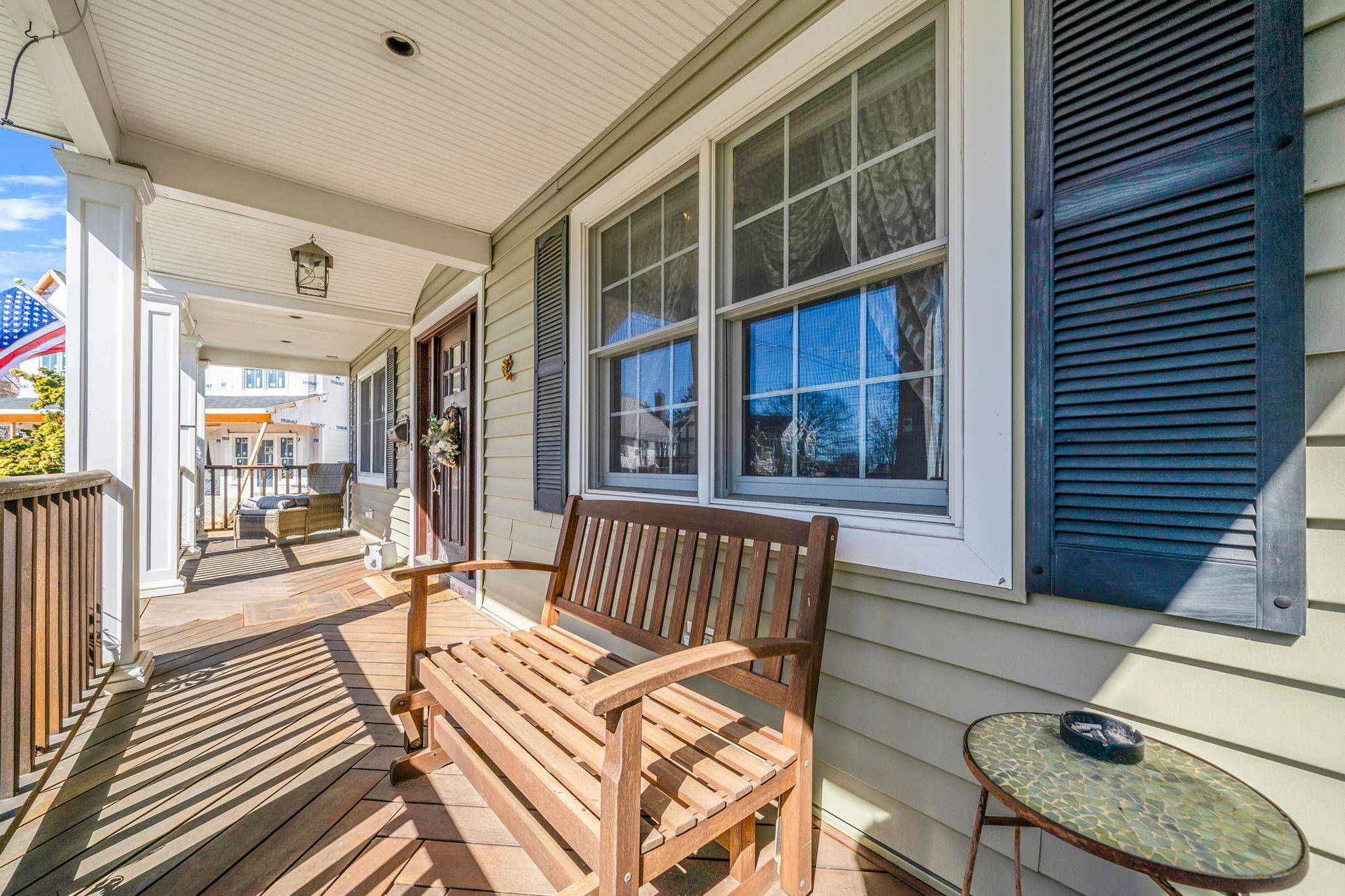 Albertson, NY 11507,15 Foxcroft RD