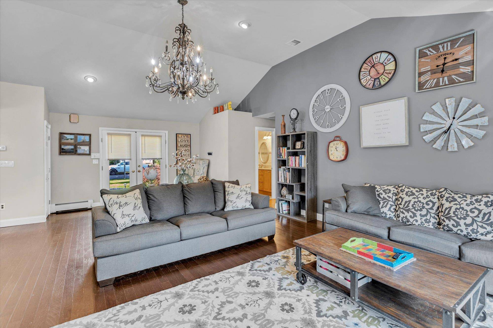 Dix Hills, NY 11746,5 Crawford DR