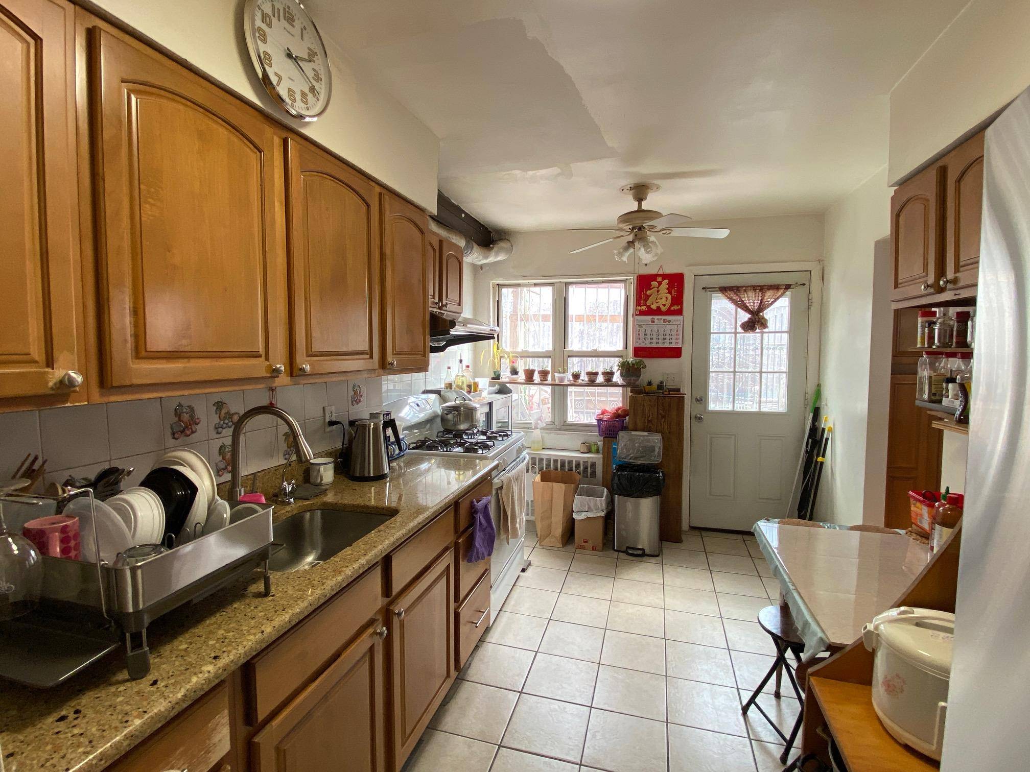 East Elmhurst, NY 11370,7118 32nd AVE