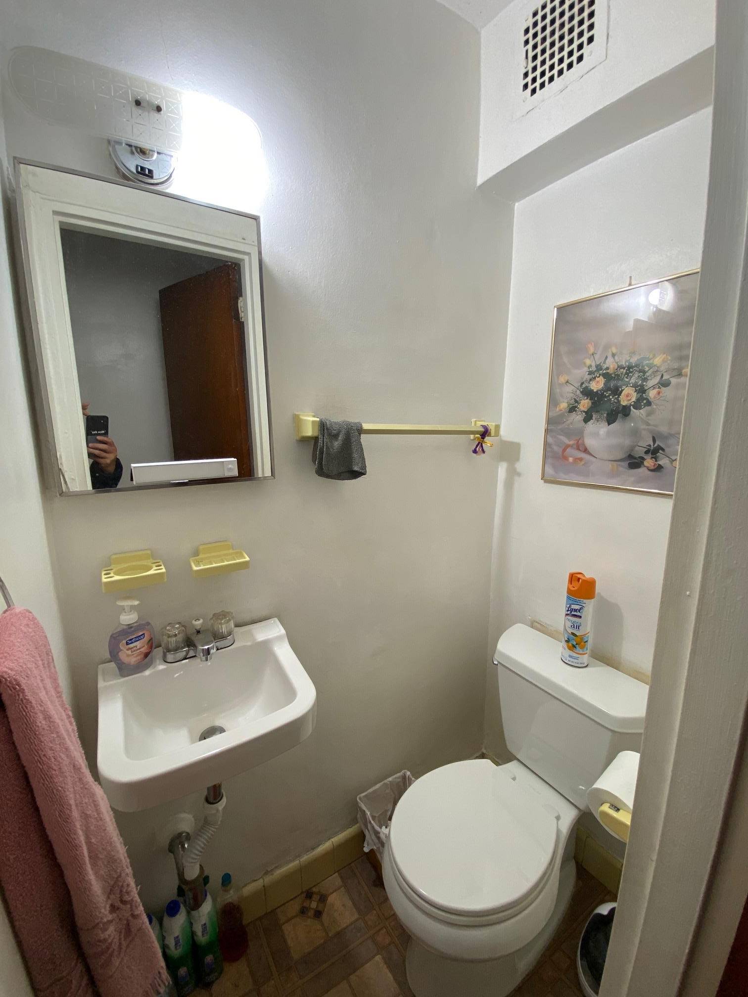 East Elmhurst, NY 11370,7118 32nd AVE