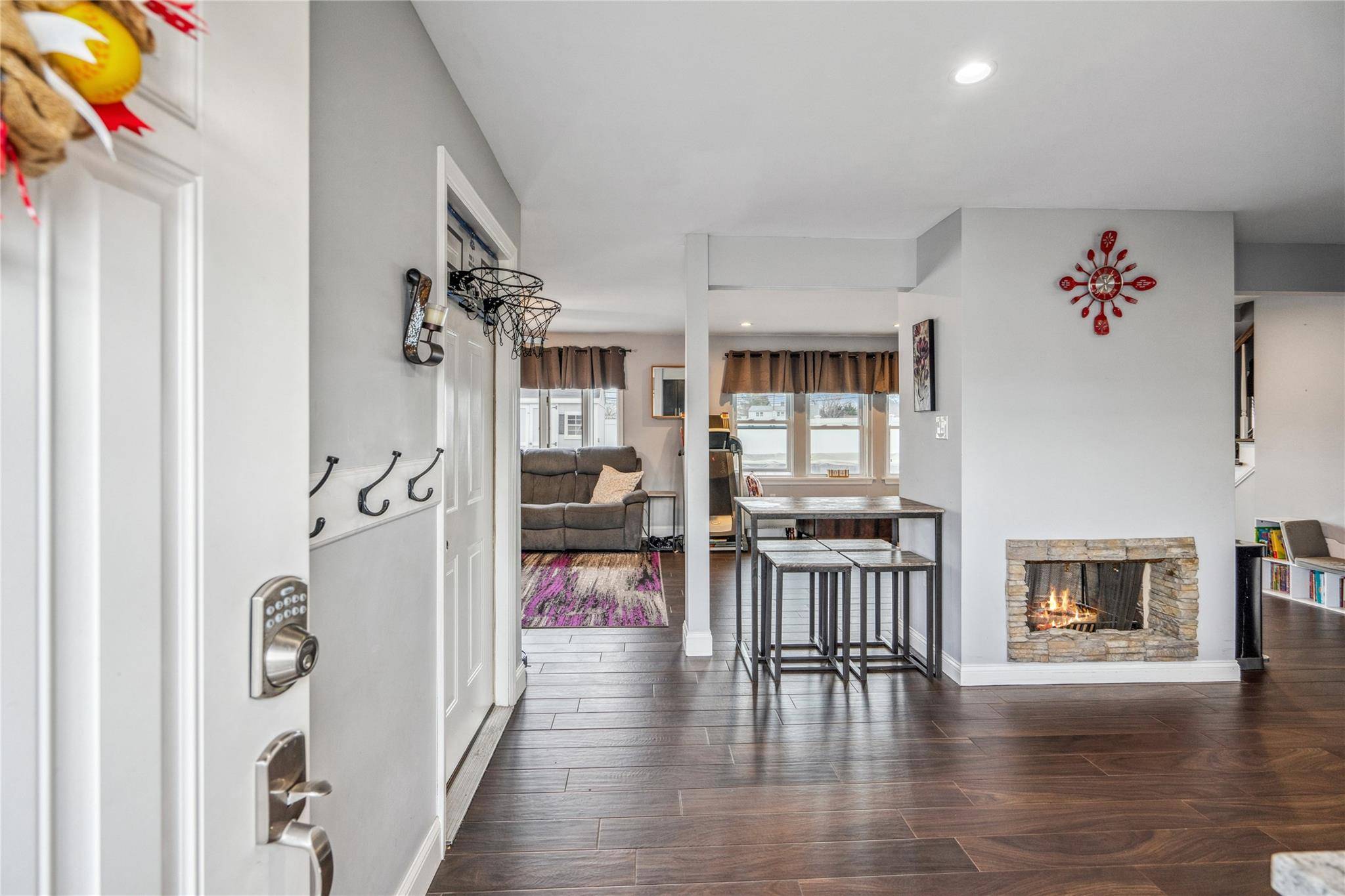 Wantagh, NY 11793,15 Wisteria LN