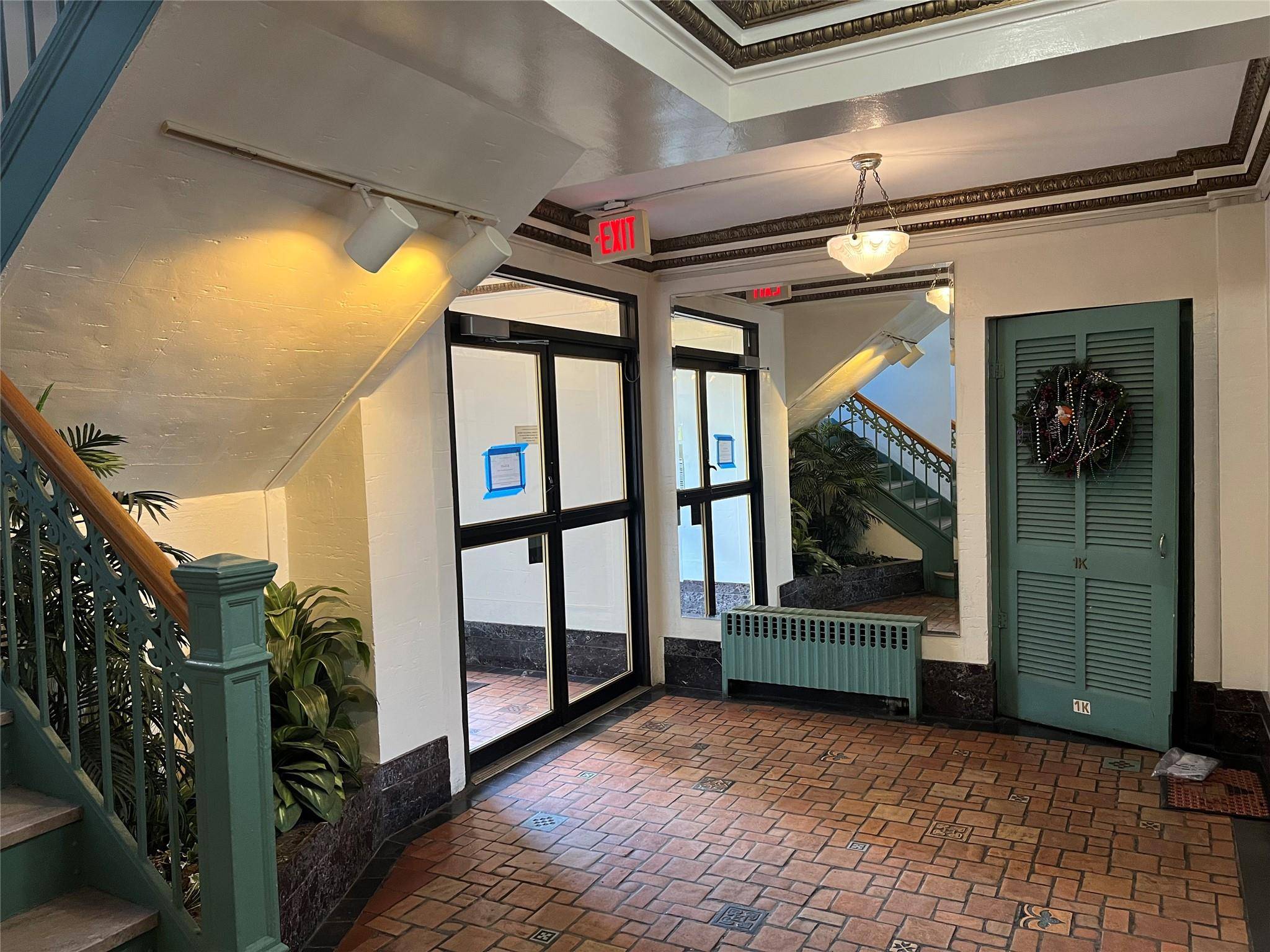 Larchmont, NY 10538,11 Alden RD #5H
