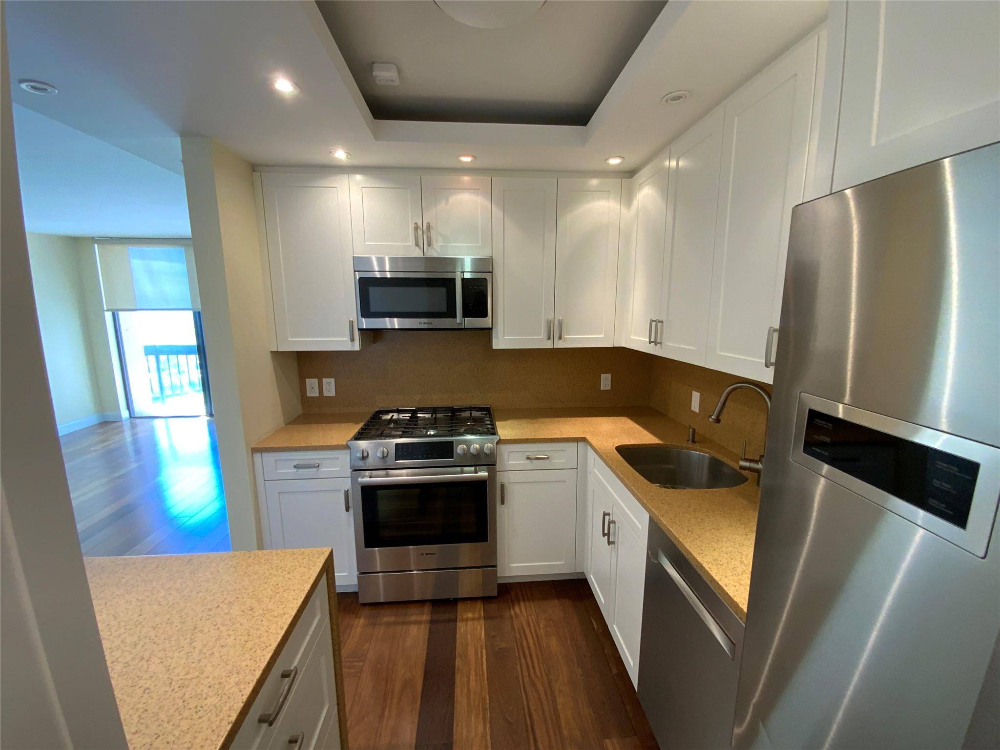 Floral Park, NY 11005,27010 Grand Central Parkway Pkwy #21A