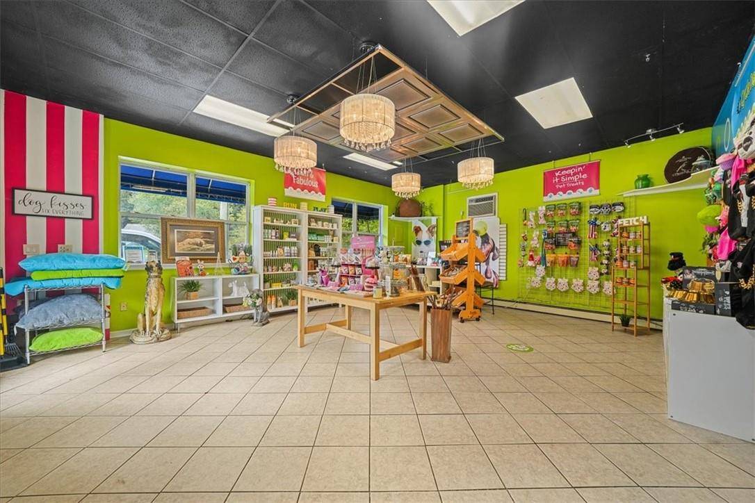 Monroe, NY 10950,14 Lakes RD