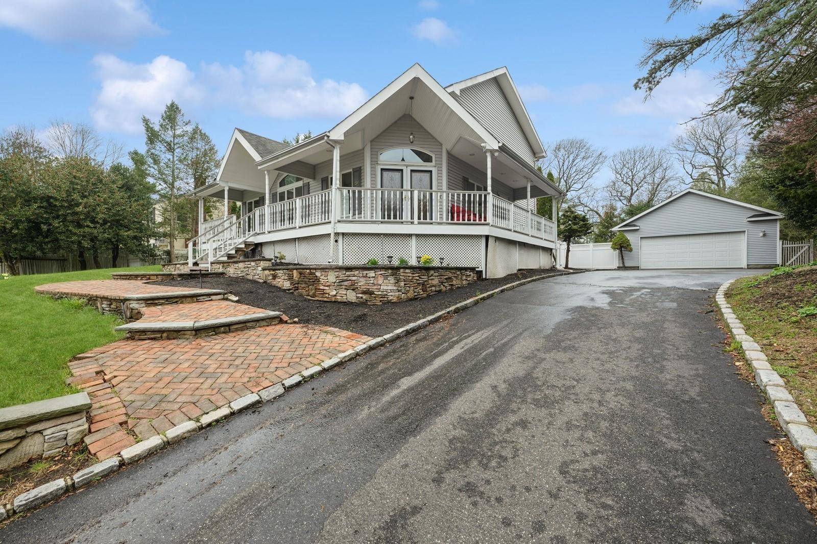 Huntington Station, NY 11746,45 Nichols RD