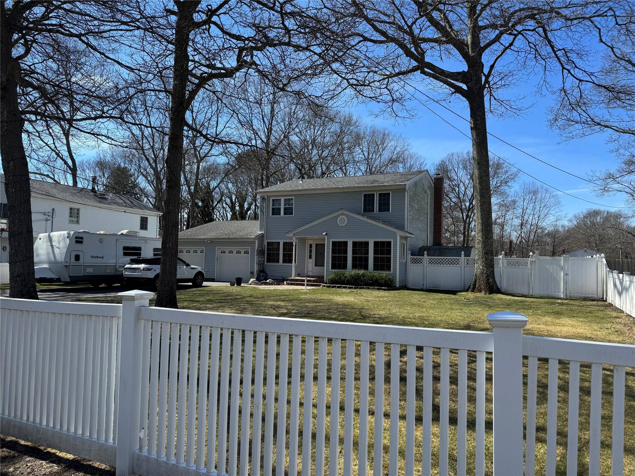 Shirley, NY 11967,105 Auborn AVE