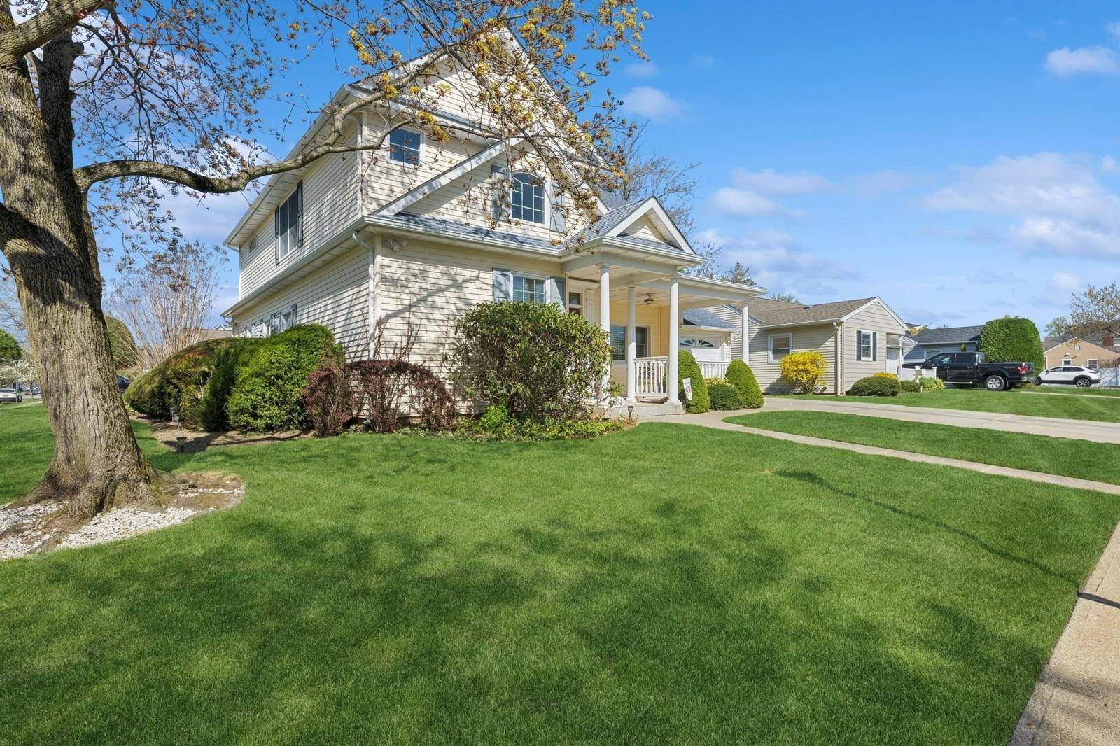 Wantagh, NY 11793,1334 Martin DR