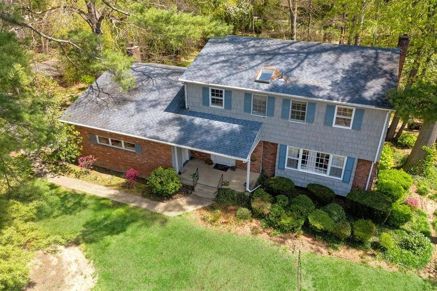 Glen Cove, NY 11542,62 Crescent Beach RD
