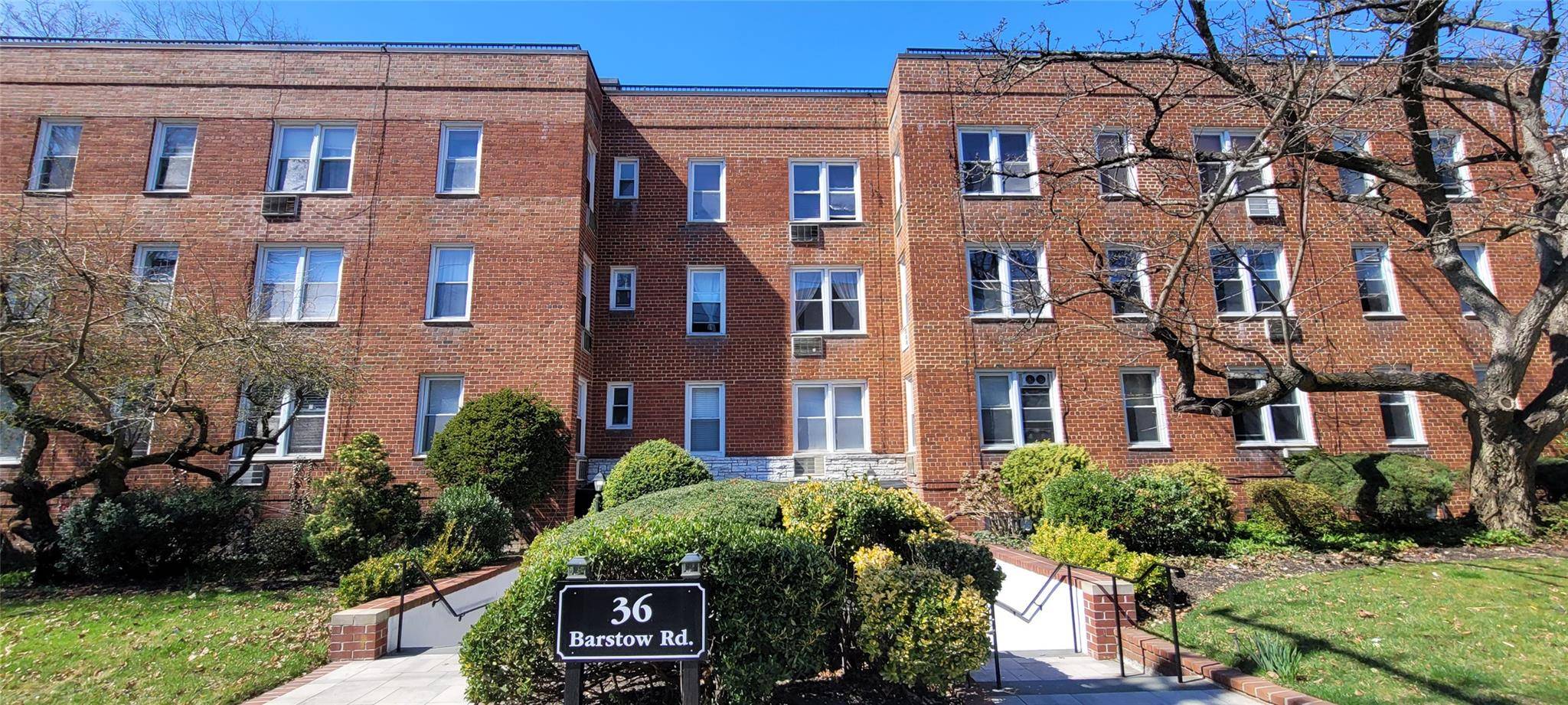 Great Neck, NY 11021,36 Barstow RD #LA