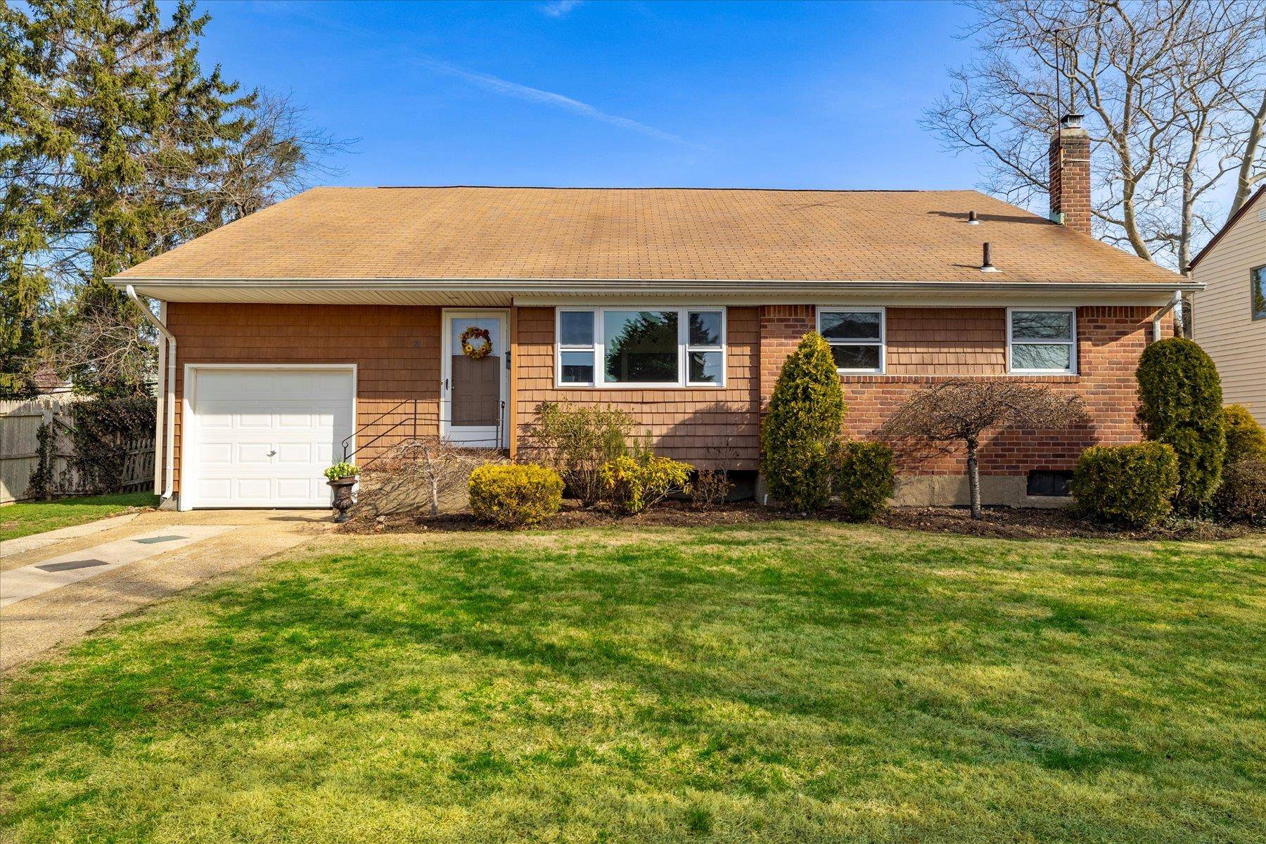 Plainview, NY 11803,21 Brook PATH