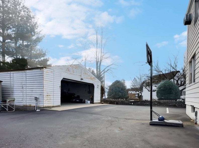 Bronxville, NY 10708,12 Bryn Mawr Pkwy