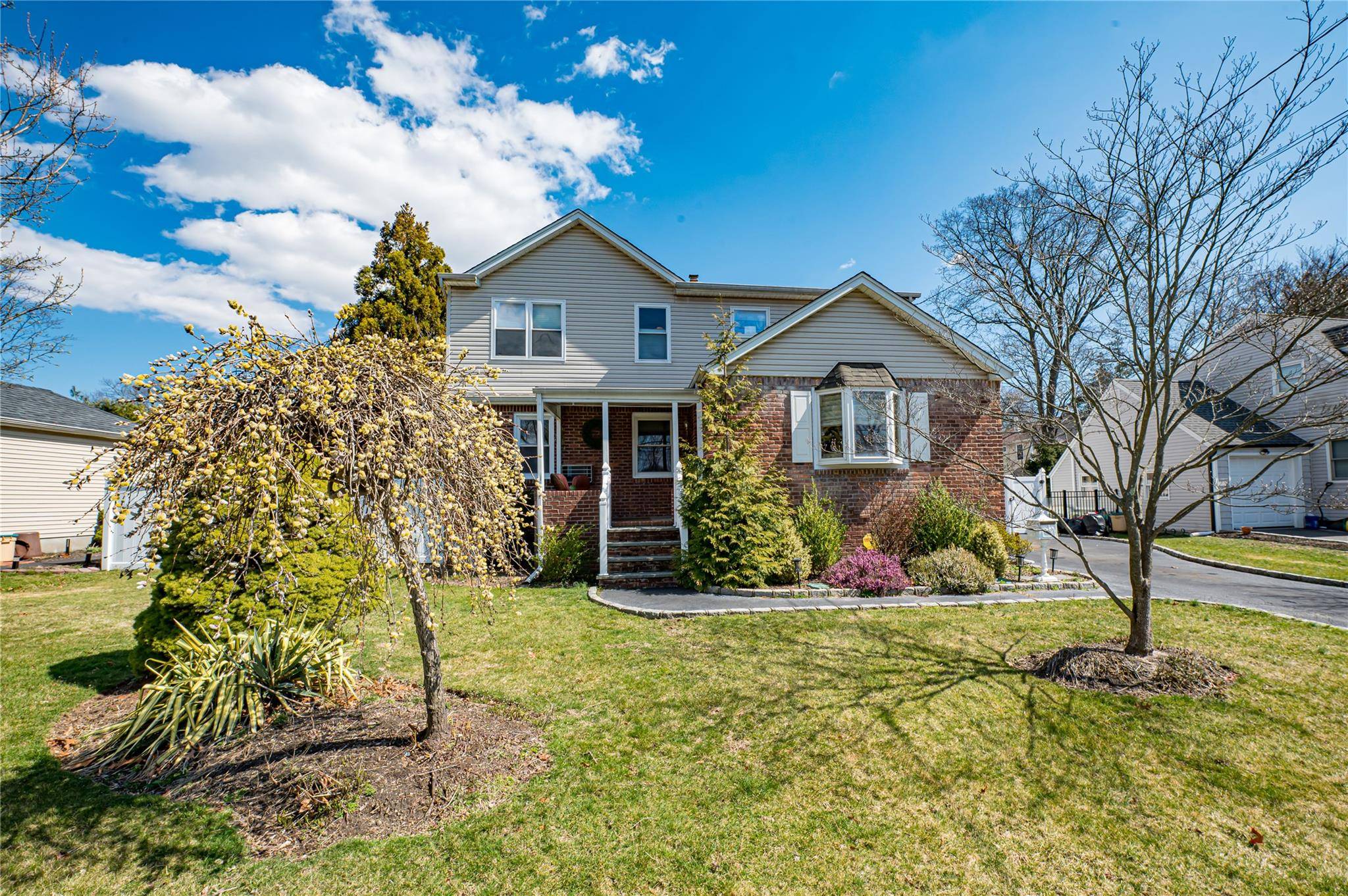 Bay Shore, NY 11706,518 Asharoken Blvd., Bay Shore