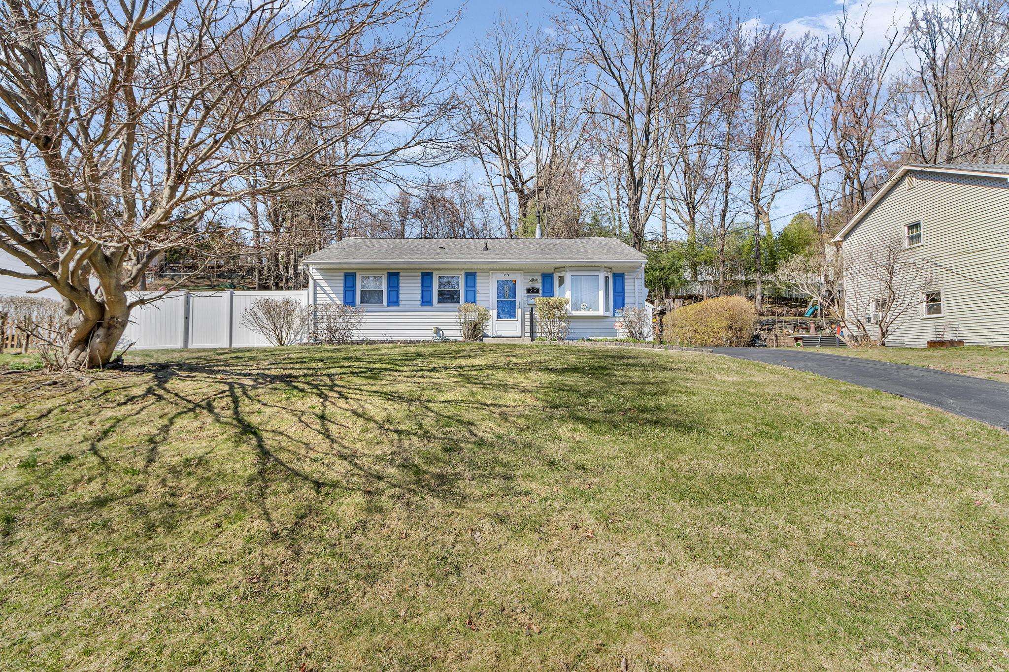 Nanuet, NY 10954,29 N Lexow AVE