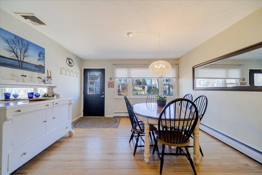 Beacon, NY 12508,18 Verplanck AVE