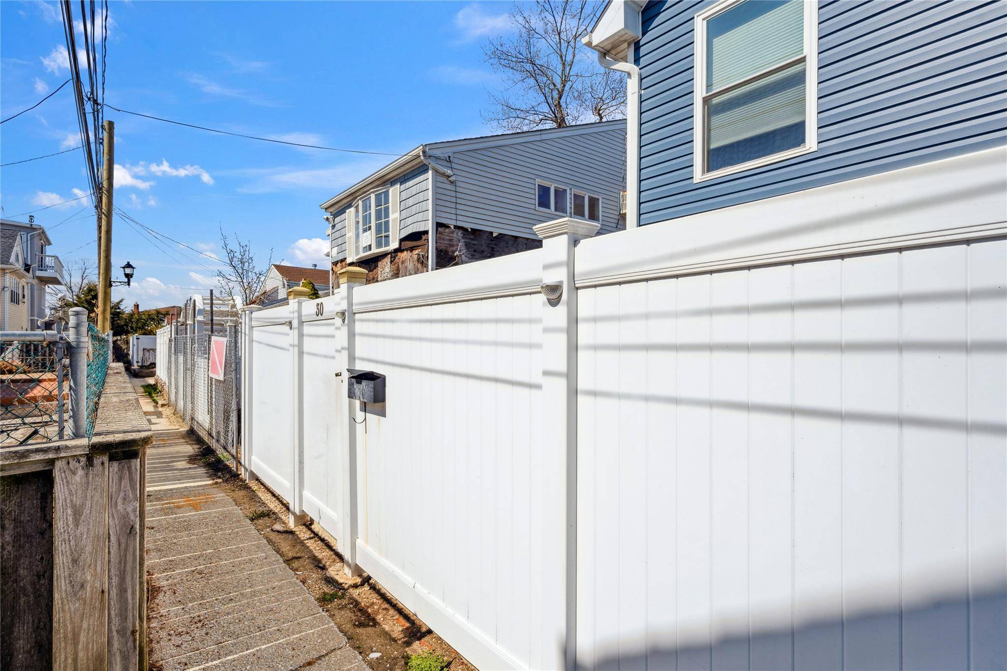 East Rockaway, NY 11518,30 Edwin CT