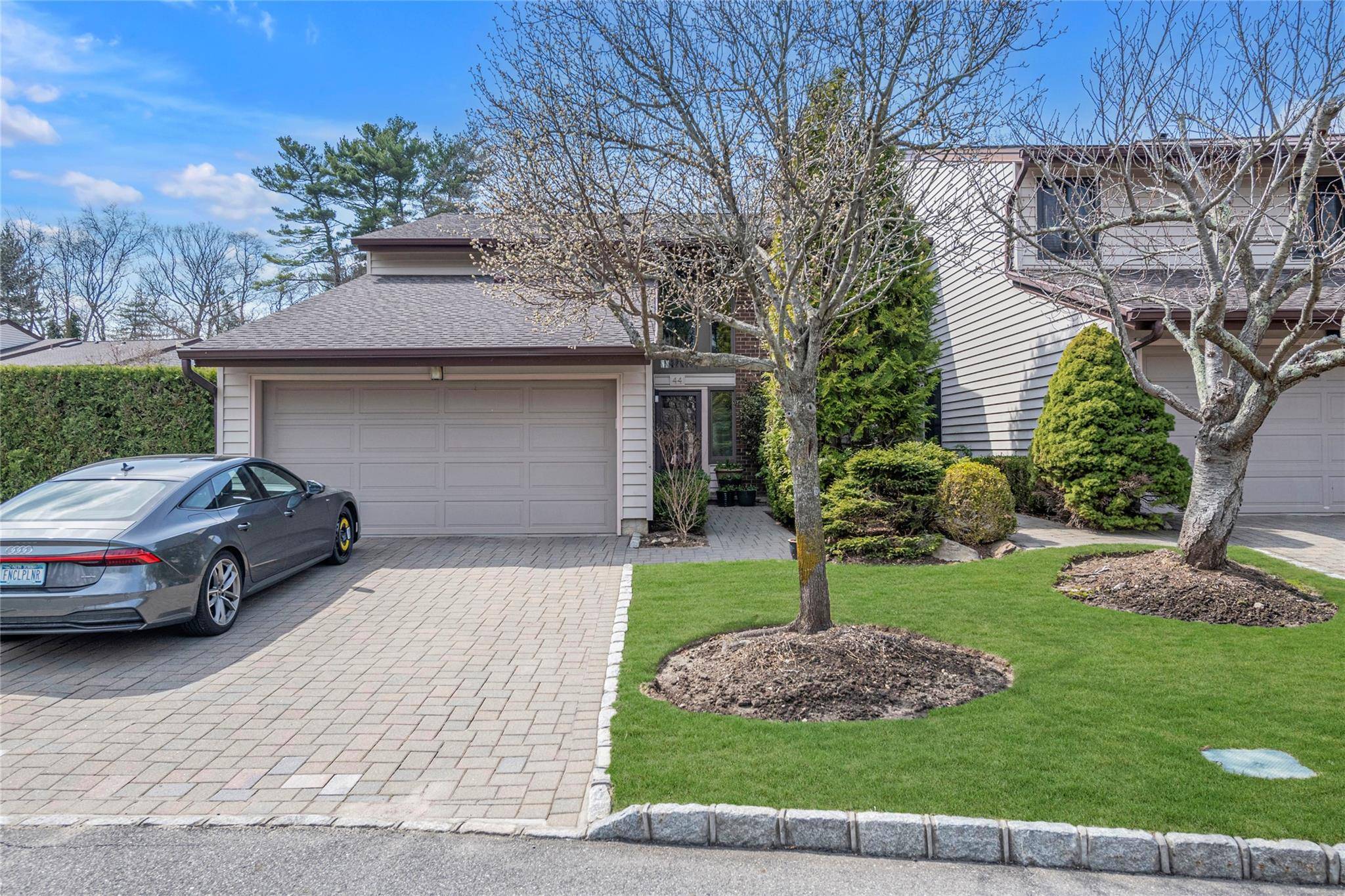 Jericho, NY 11753,44 Maple Run DR #44