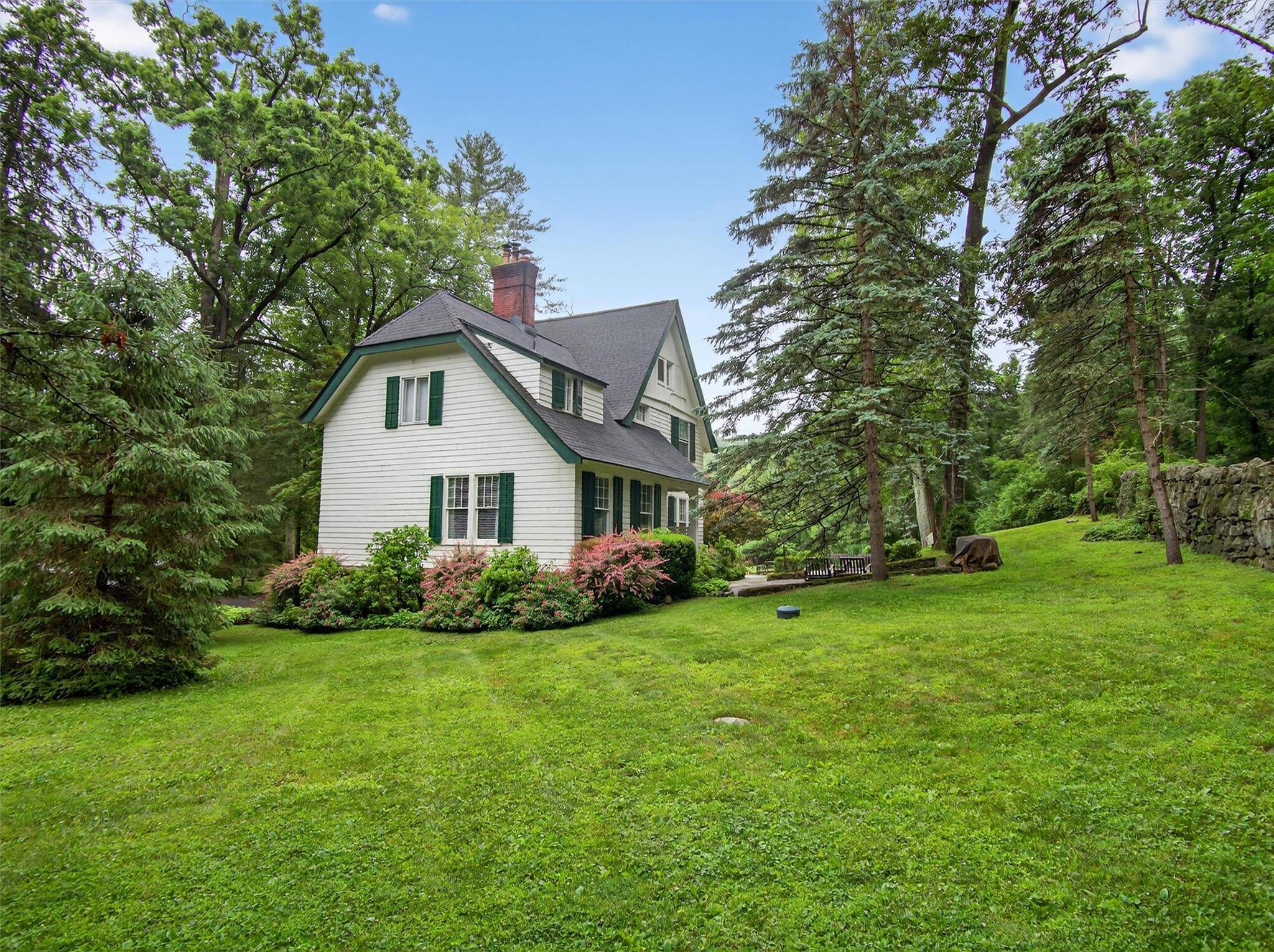 Tuxedo Park, NY 10987,15 Ridge RD