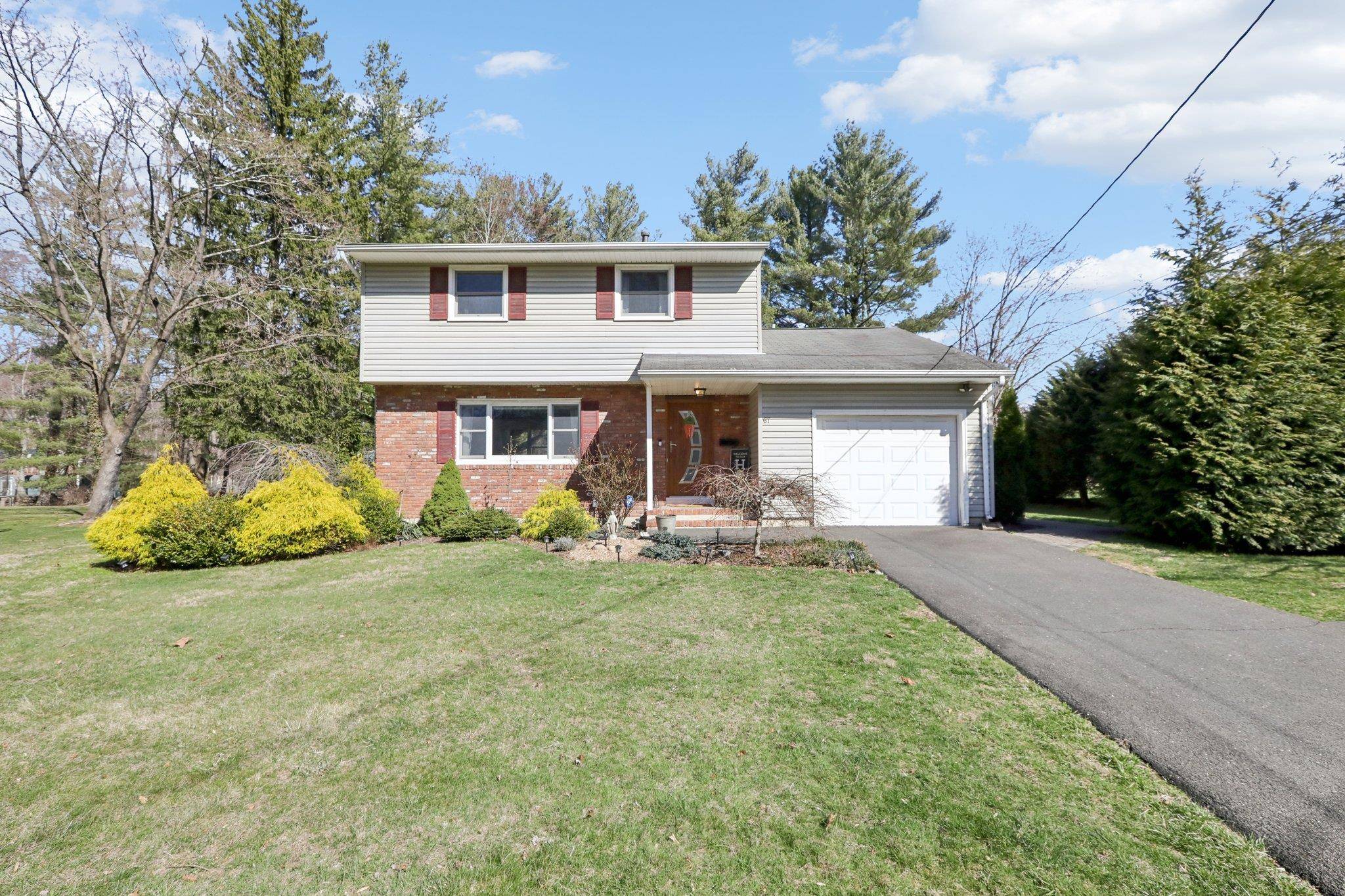 New City, NY 10956,67 Schriever LN