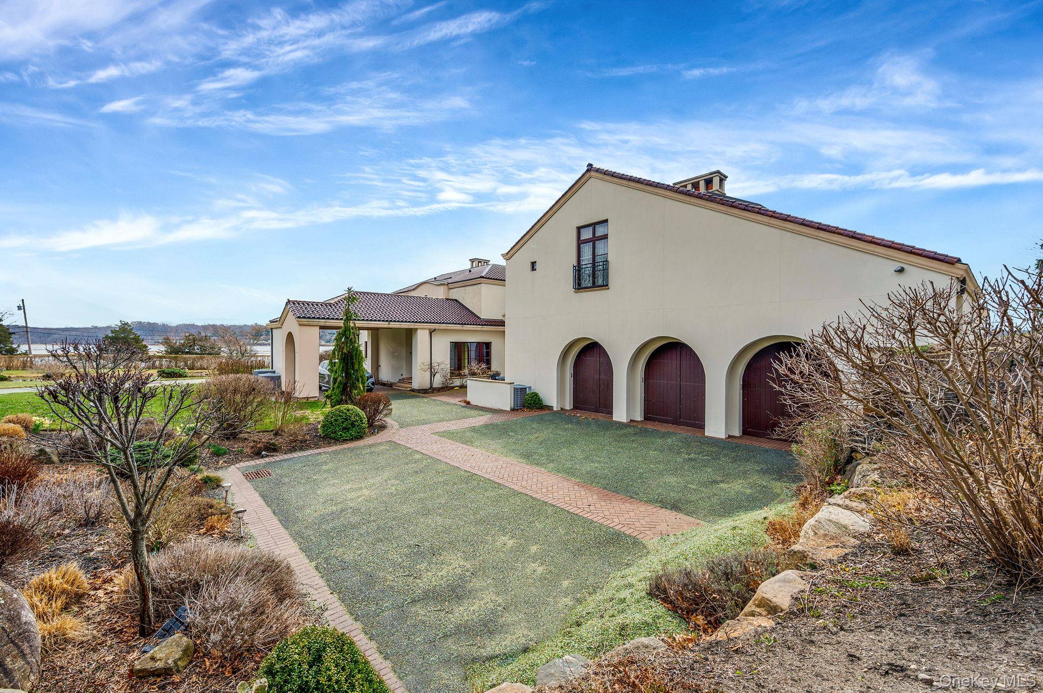 Nissequogue, NY 11780,717 A Short Beach RD