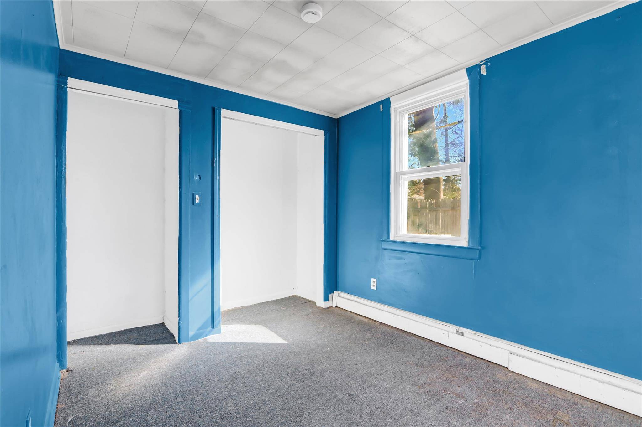 Locust Valley, NY 11560,9 Leona PL